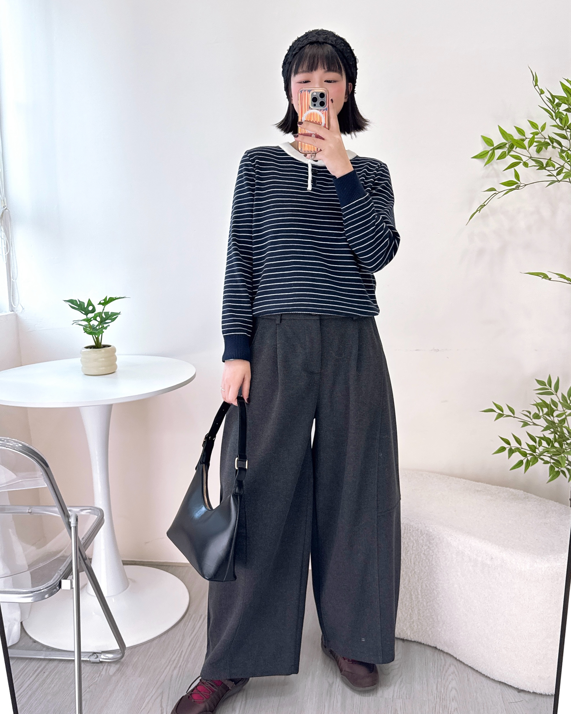 橫間鈕扣薄針織上衣 2色