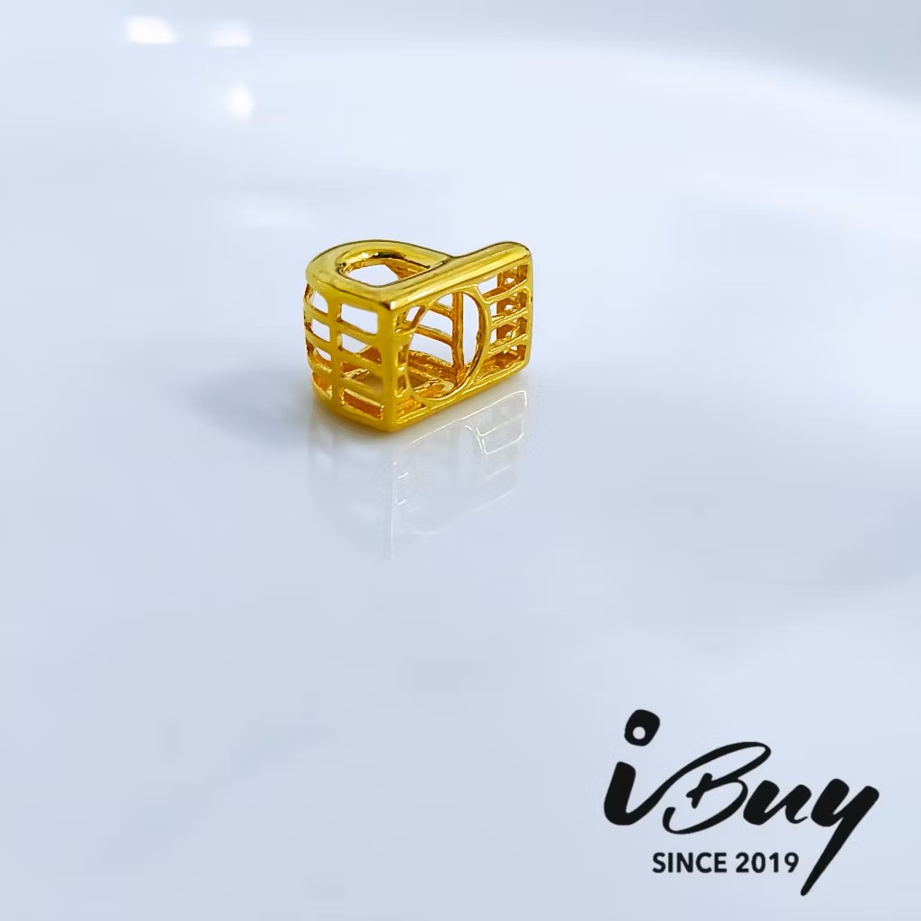 916 GOLD P ALPHABET CHARM BEAD 916 金 P 字母串咀