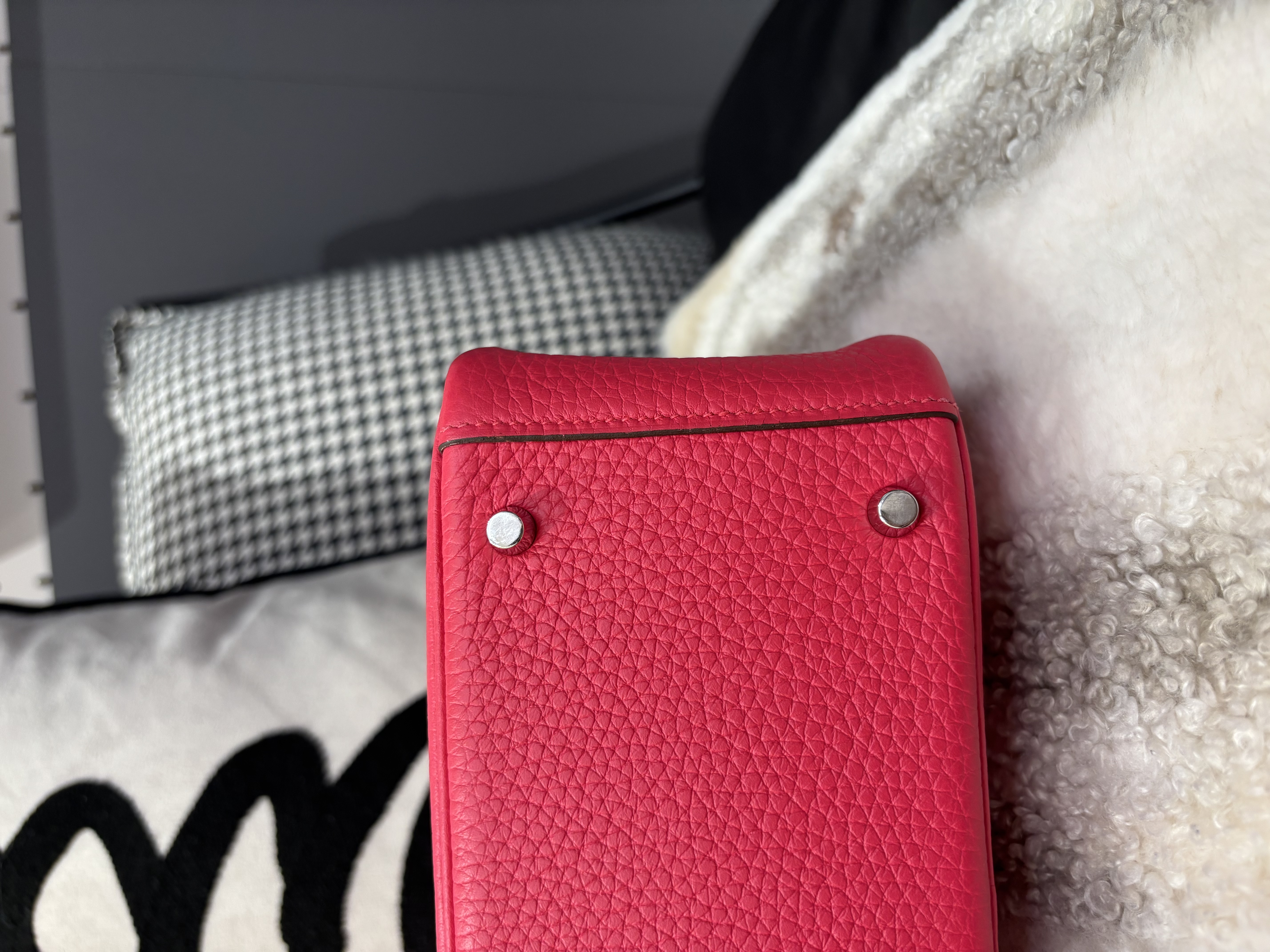 HERMES MINI LINDY ,STAMP Y, ROSE EXTREME CLEMENCE 100%Authentic ,99%new閑置品 ✅專門店收據✅dust bag ✅盒