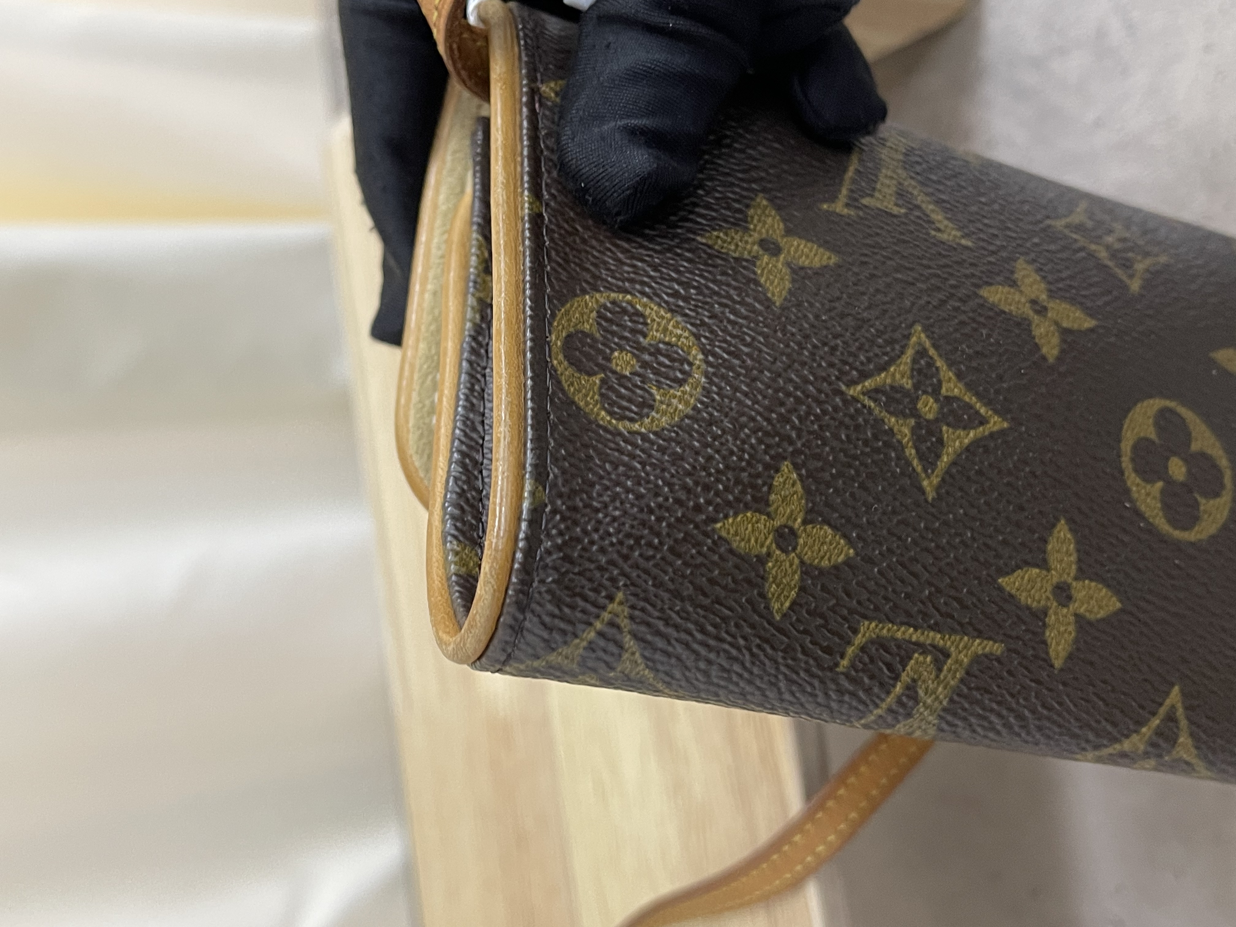 Pre-owned Louis Vuitton Monogram Pochette Twin PM/ Product Code: 26012508