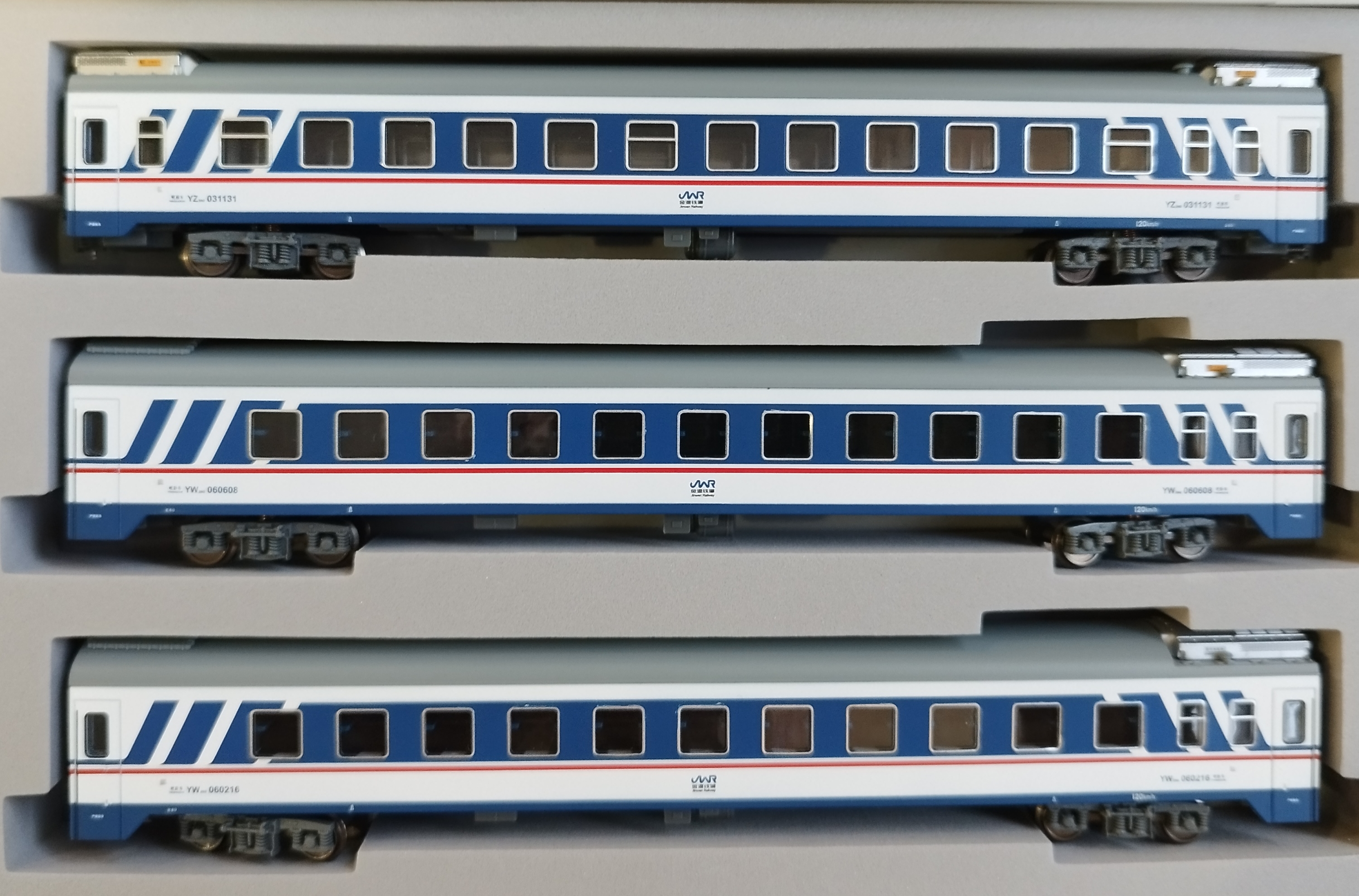 金温塗裝客運列車25G Kunter中國N比例3節客車組(硬座x1硬卧x2)