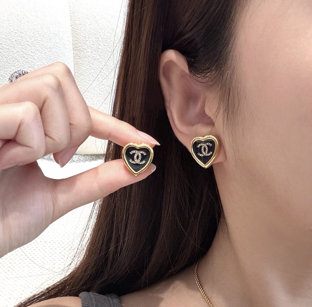 Chanel 心心 閃石CC Logo 耳環