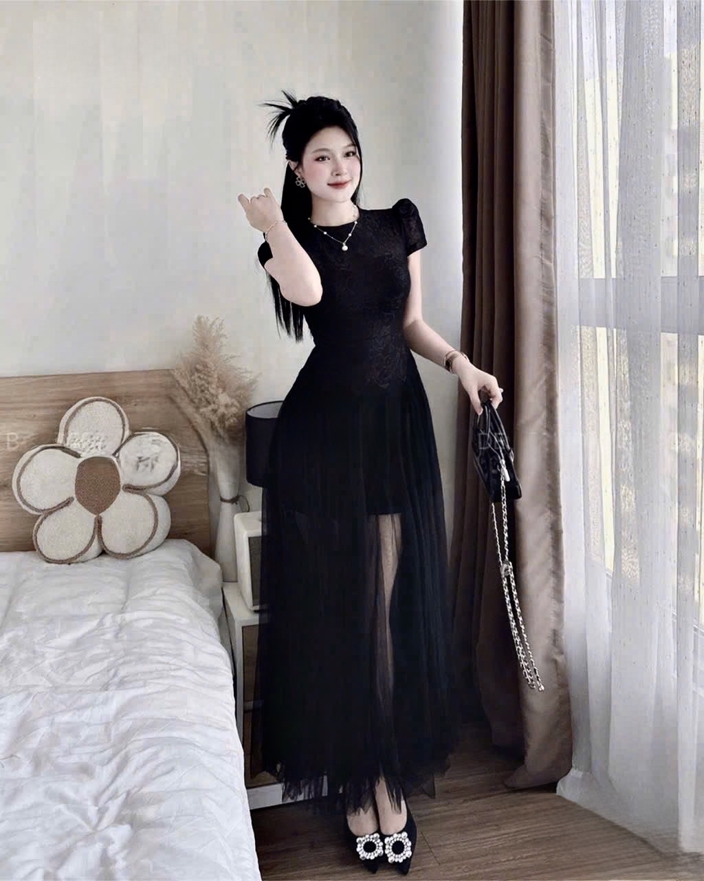 優雅黑色蕾絲泡泡袖長裙