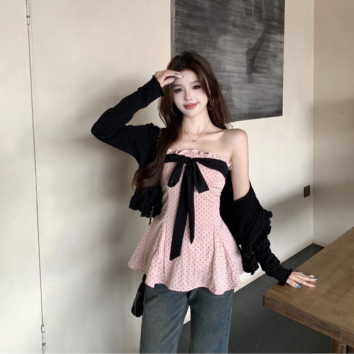 B175(8938) 美式复古波点蝴蝶结边领荷叶下摆粉抹胸上衣与黑开衫两件套上衣 
