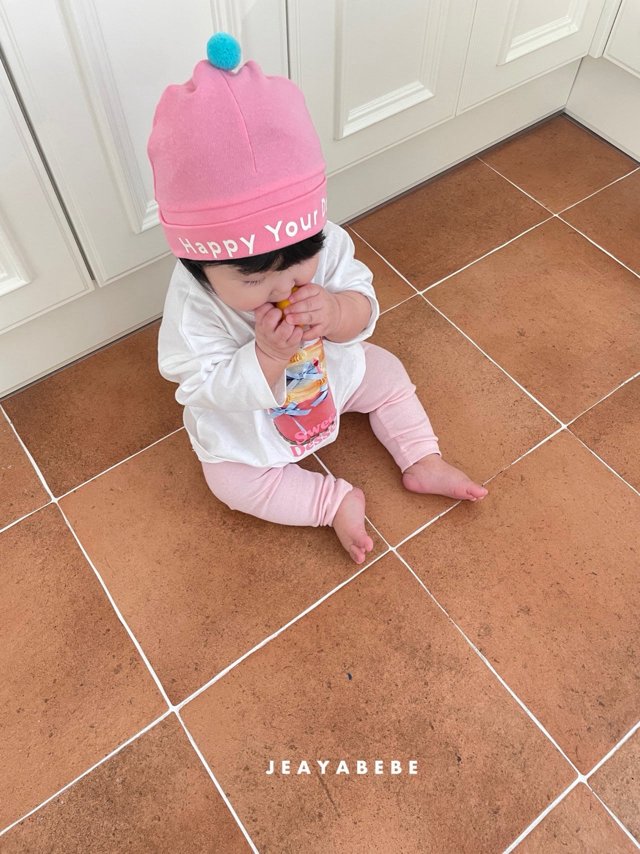 🇰🇷jeayabebe tee