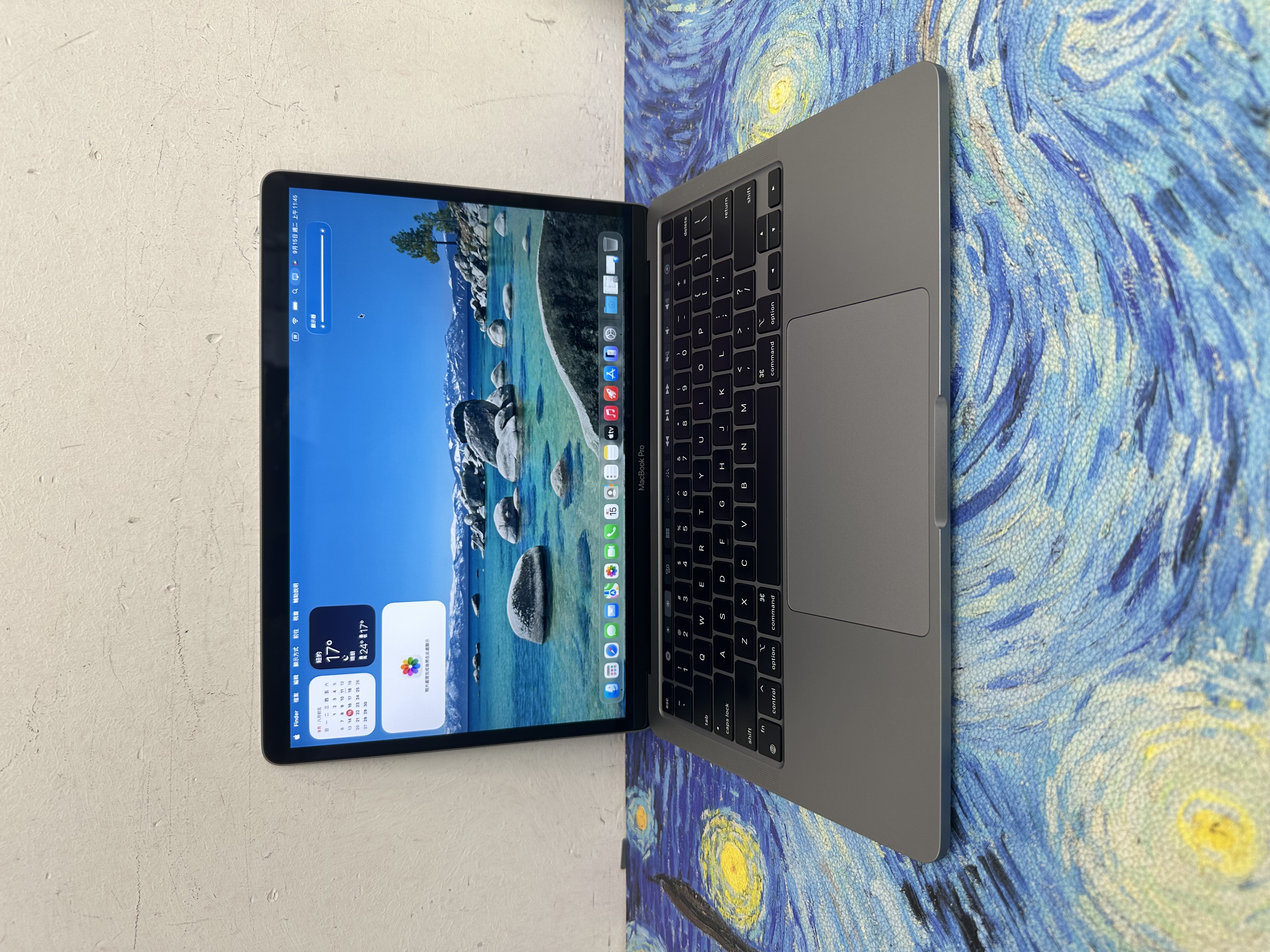#6147 Apple MacBook Pro/APPLE Retina/M2 CPU/8GB Ram/512GB SSD/Touch ID/Touch Bar/13.3吋Mon/ Laptop / Notebook /文書機/ Movie / Netflix / Disney+ / MacBook M2 Pro 