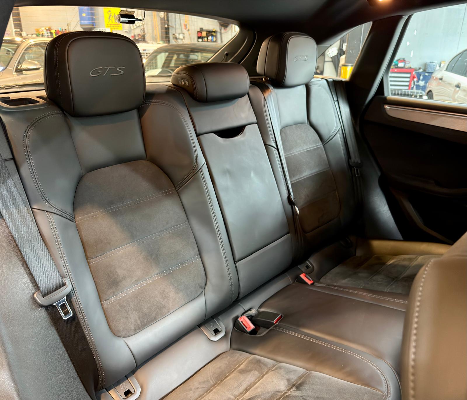Porsche Macan GTS 2016