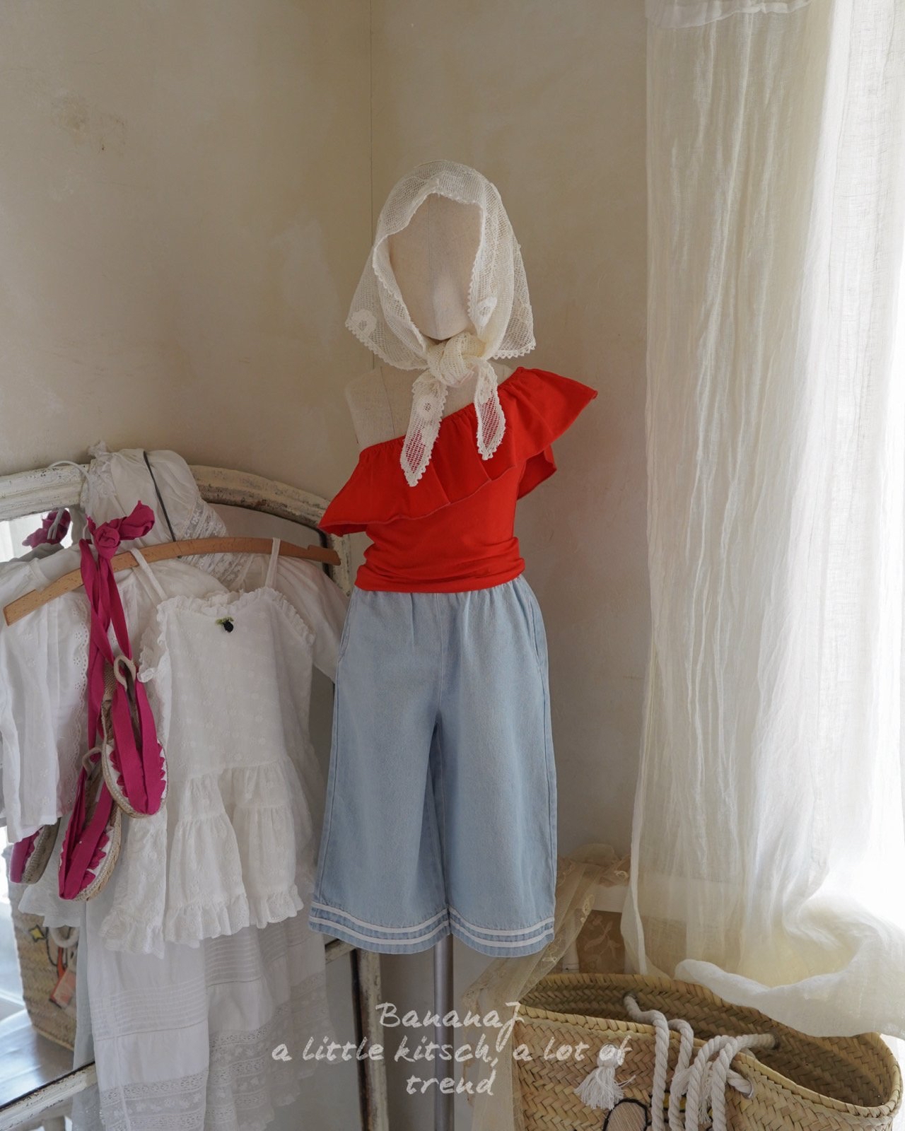 Bananaj | frill sleeveless (Red M100-110)