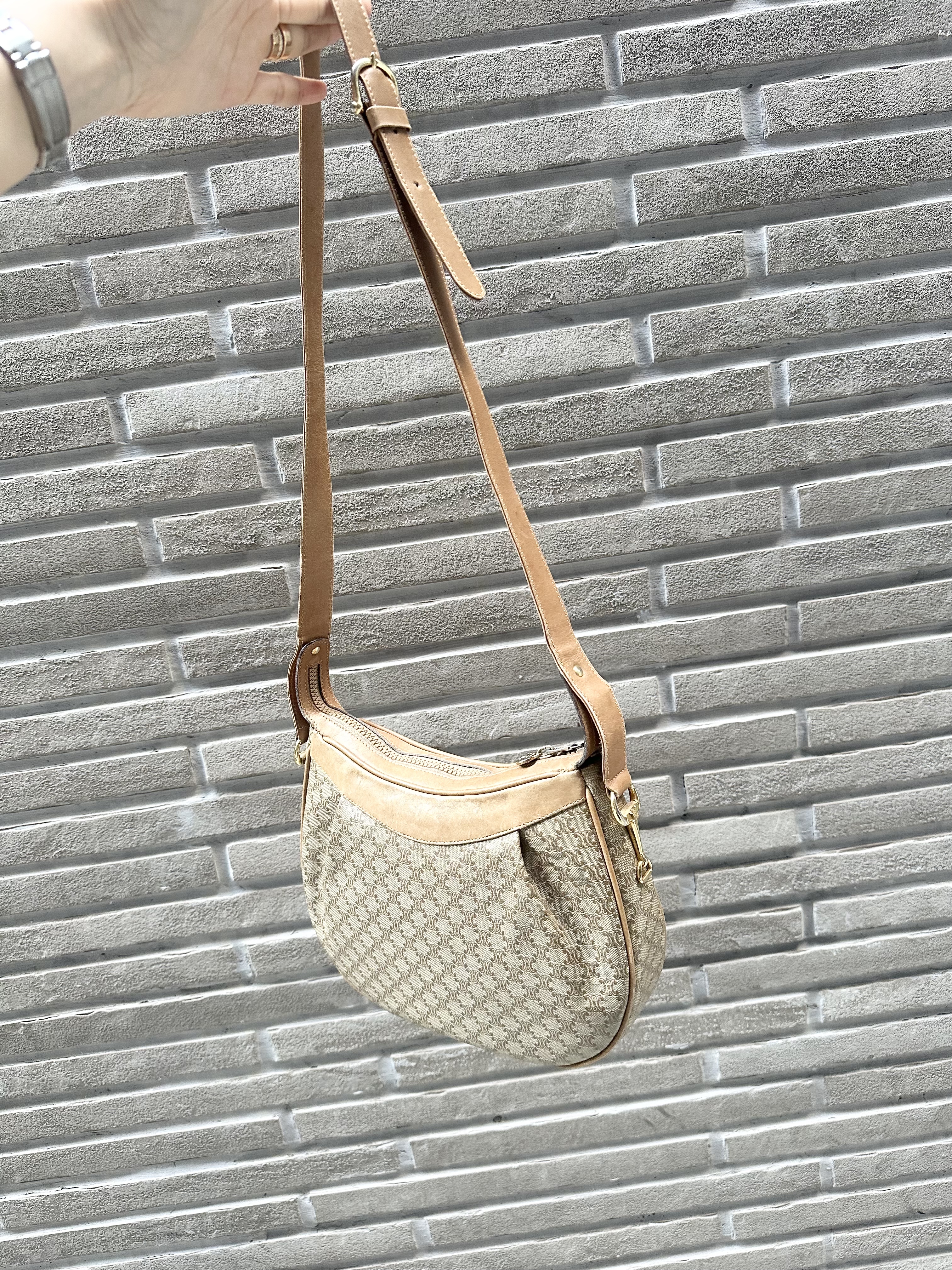vintage celine beige triomphe macadam crossbody 
