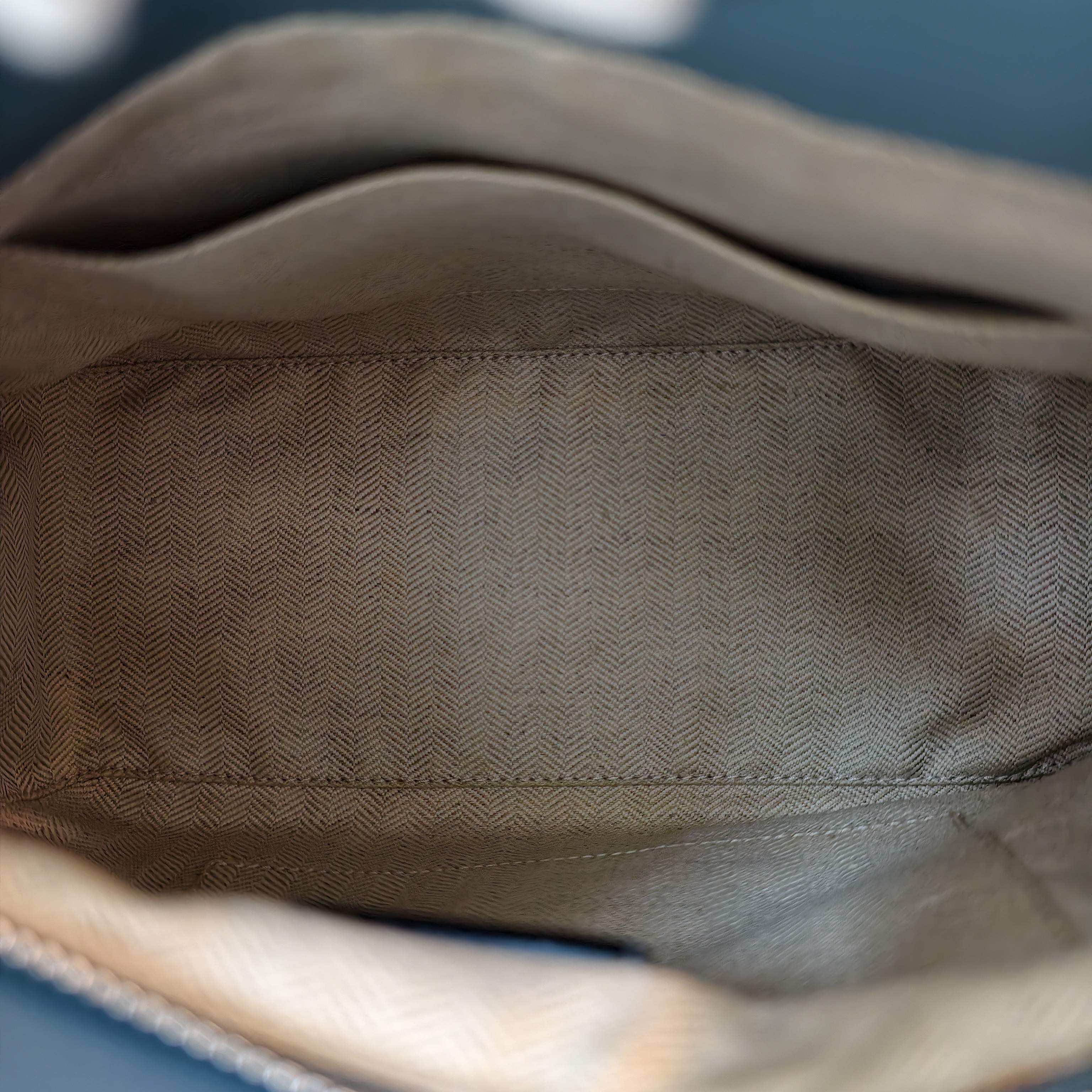 【預訂貨品】loewe 藍色 puzzle