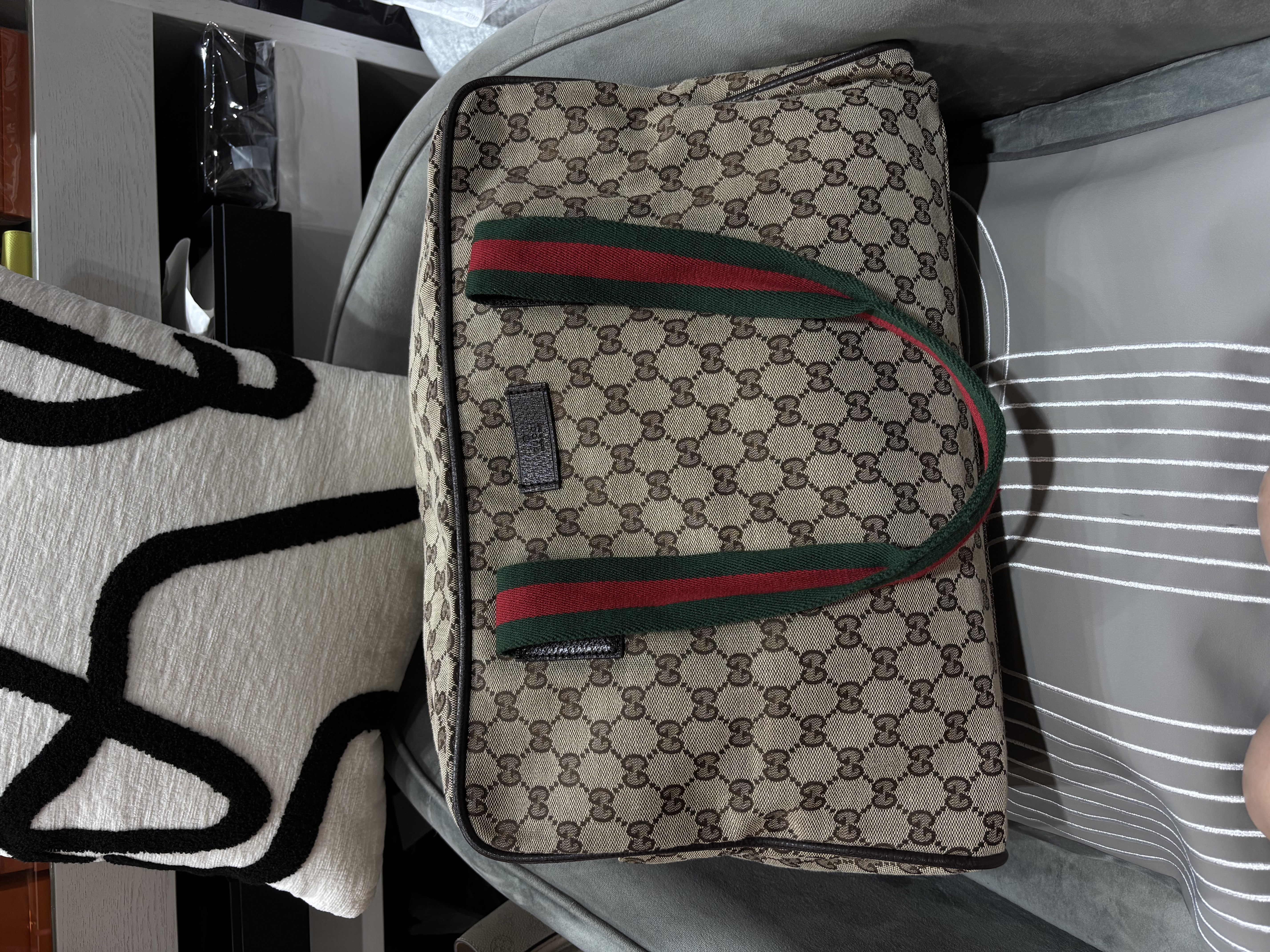 Gucci travel bag boston 100%Authentic, 95%new 