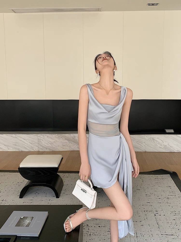 DR275紫色缎面连衣裙