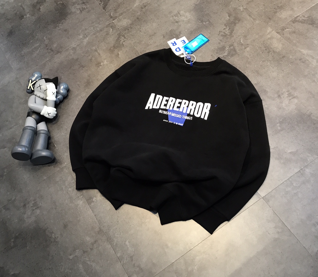ADER 立體刺繡字母加絨圓領衛衣