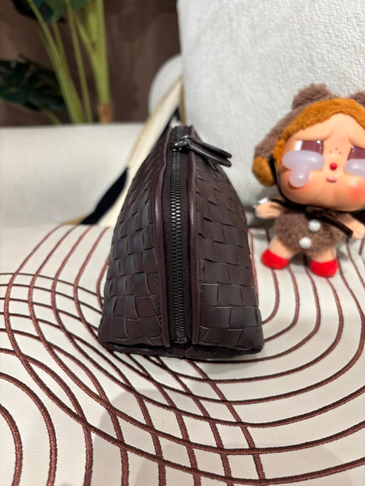 Bottega Veneta BV 化妝袋 100%Authentic, 98%New