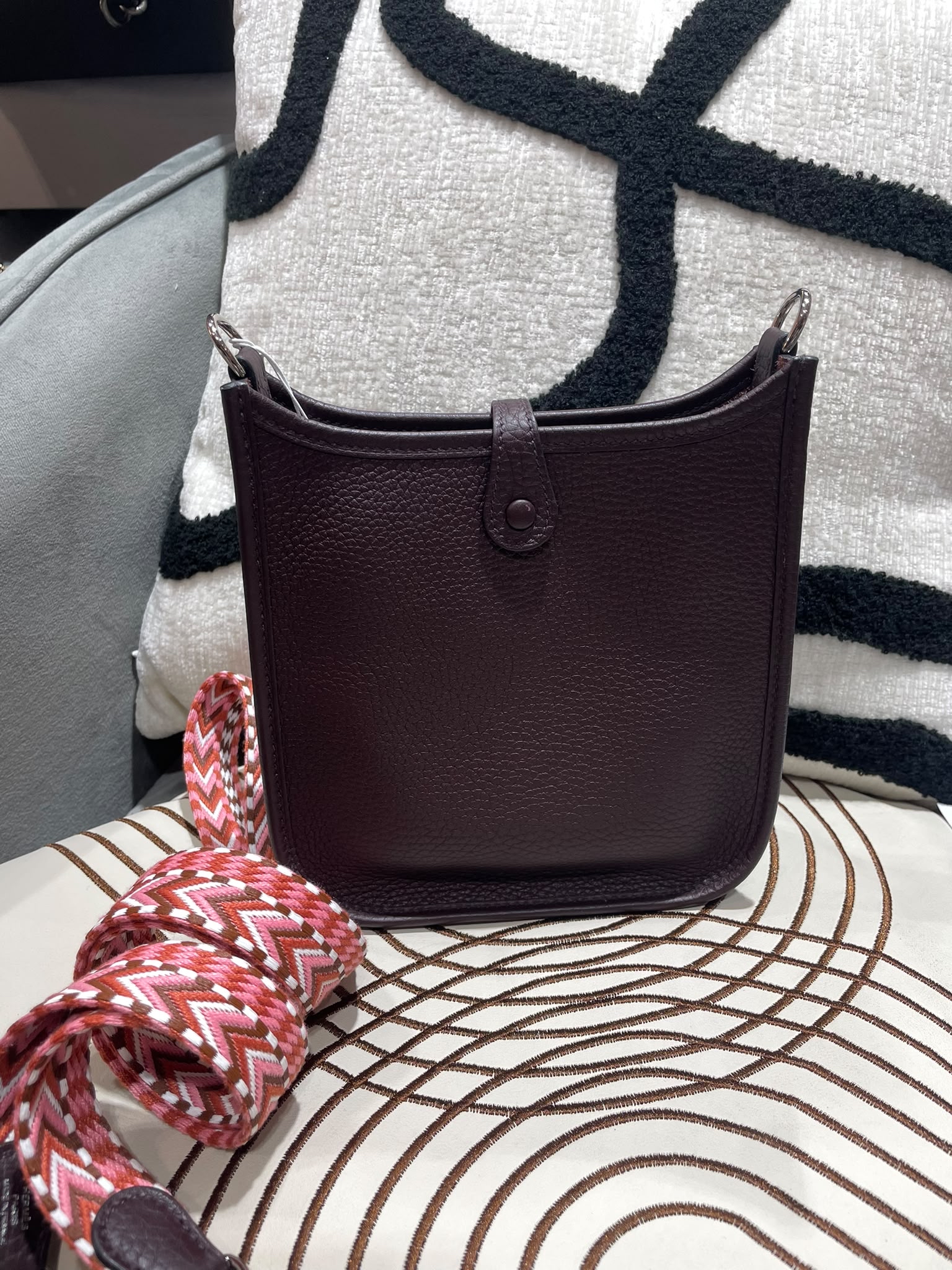 Hermes Mini Evelyne Stamp U 馬鞍紅編織帶 100%Authentic, 98%New ✅收據副本✅Dust bag 