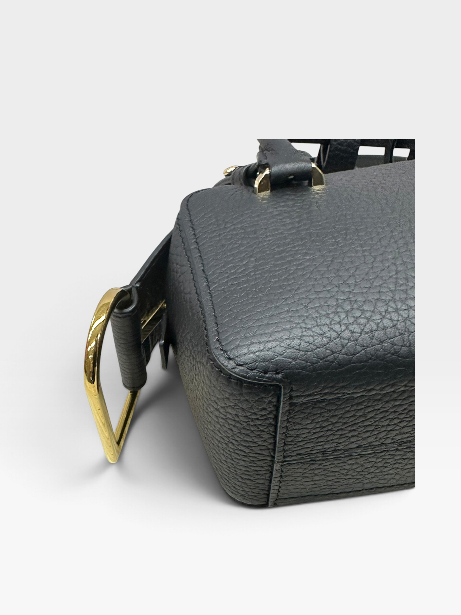 Pre-Owned DELVAUX Cool Box Nano / Product Code: 092409