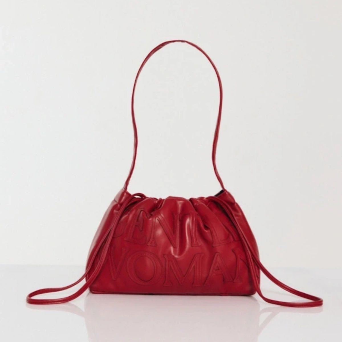 $115隻。2隻起$105隻。GW皮質餃子袋