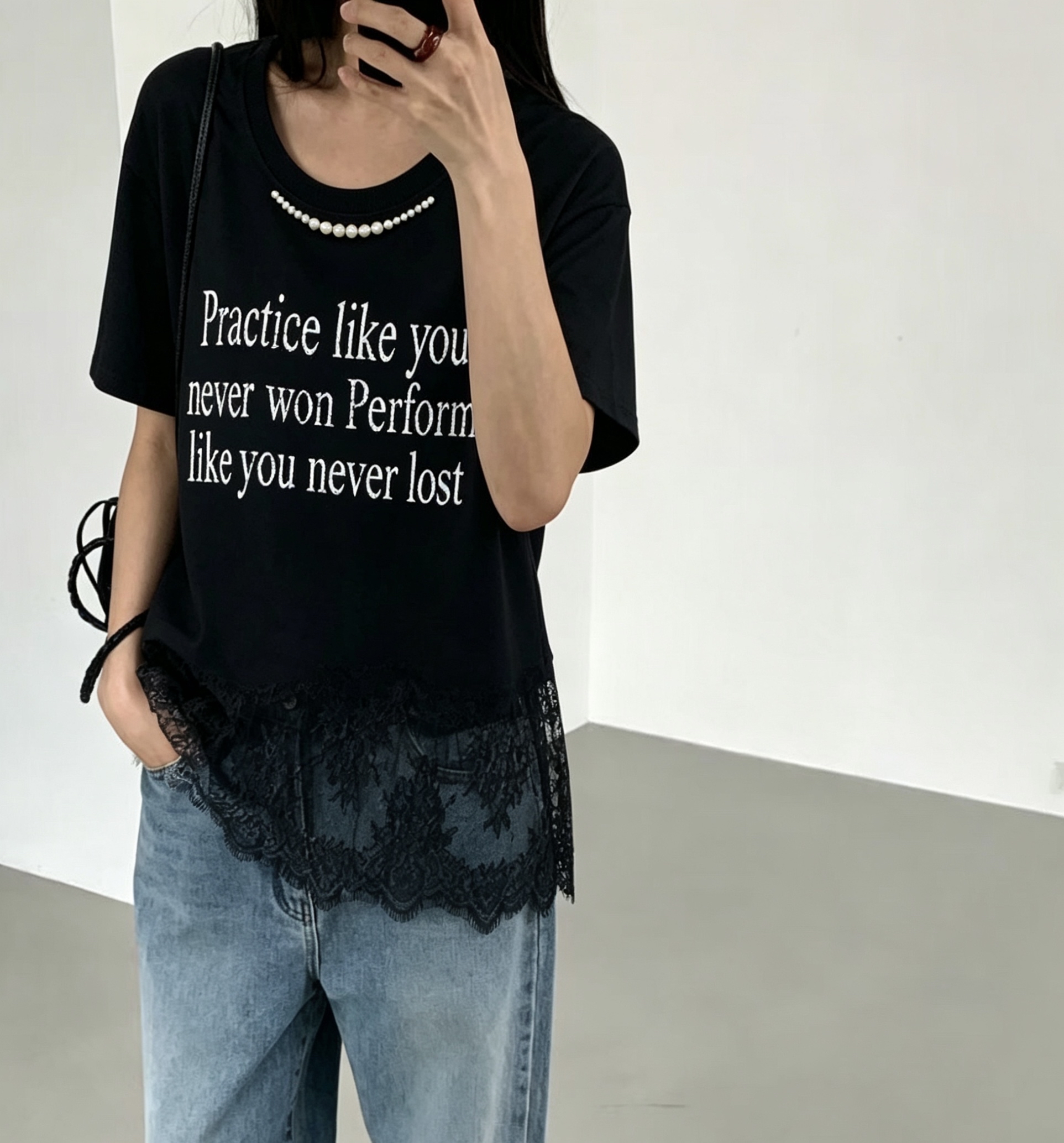 Lace 腳英文字Tee