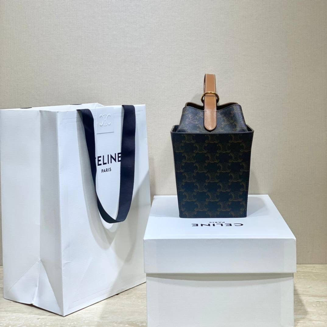 🔥大货实拍图 𝗖𝗘𝗟𝗜𝗡𝗘♥𝗦𝗧𝗥𝗔𝗣 𝗕𝗢𝗫 型号：197142 尺寸：10.5*14.5*10cm