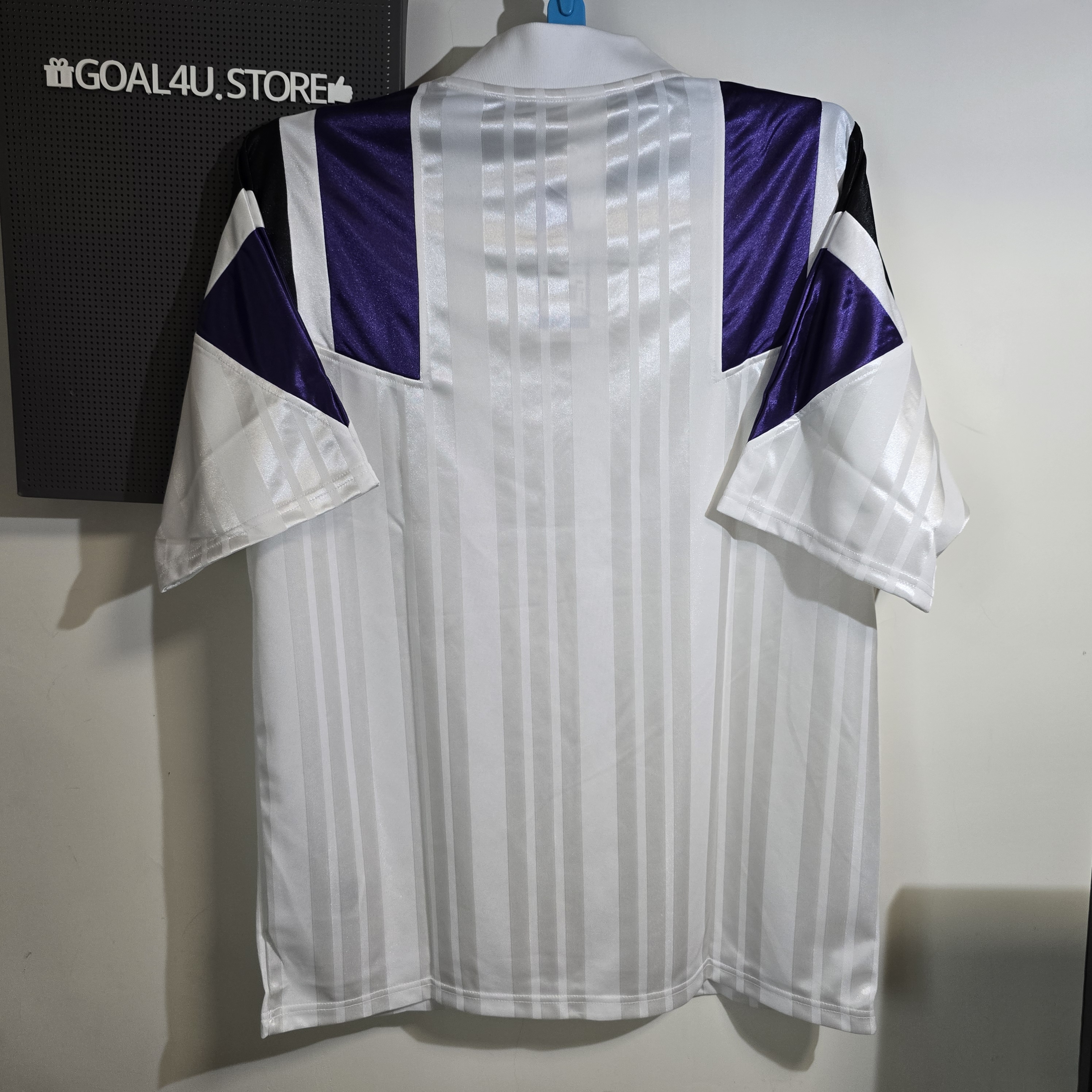 Adidas Real Madrid 皇家馬德里EQT 復古球衣 KG2982