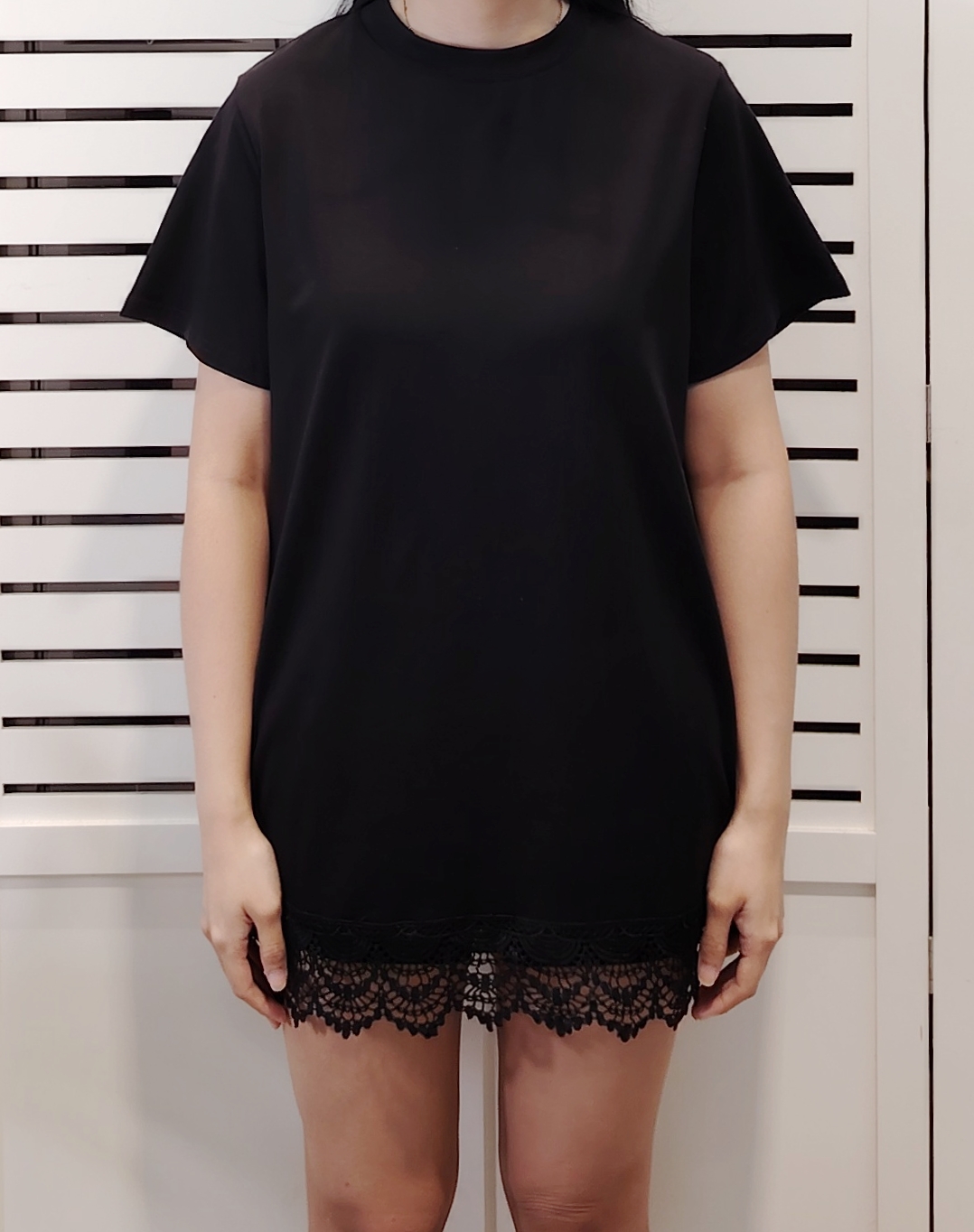 LY1107  Lace Edge Short Sleeve Long  Tee