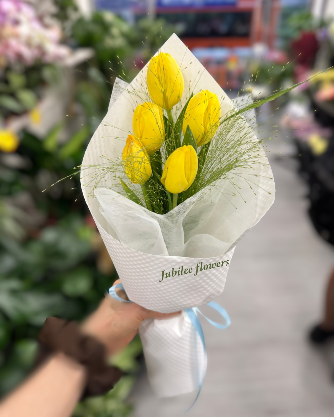 黃色鬱金香花束