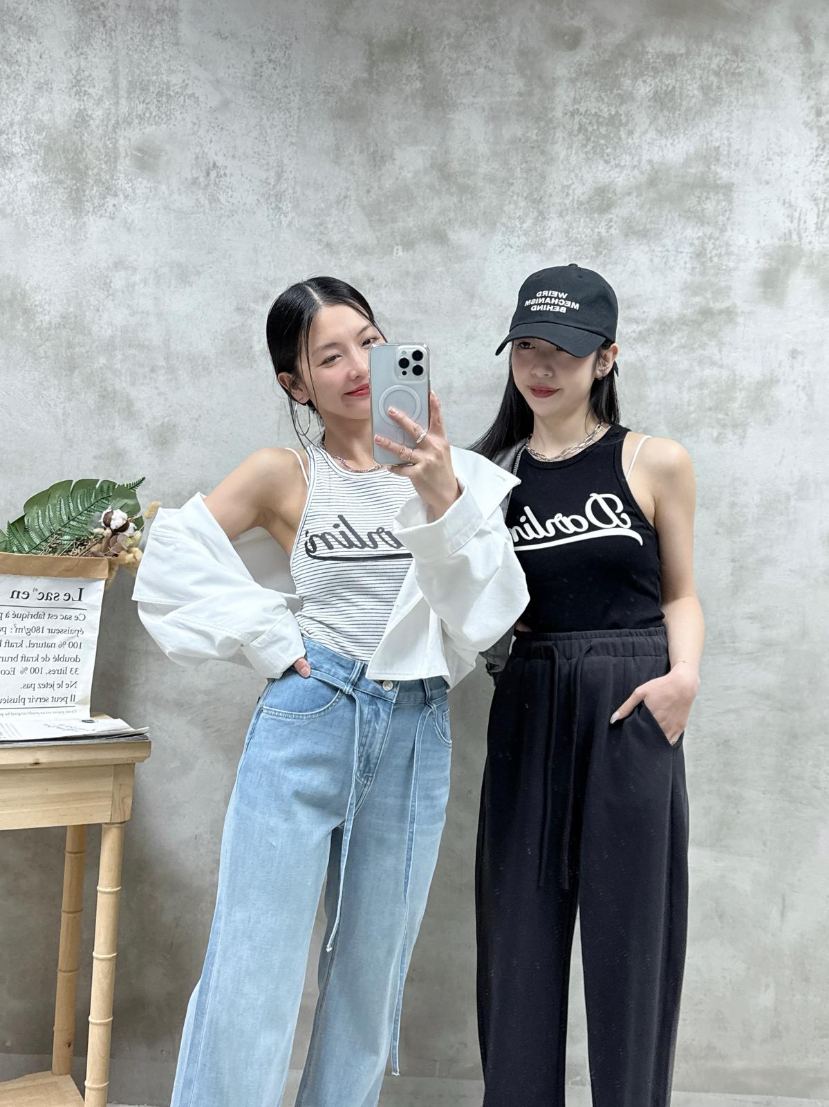 E12 入英文字背心