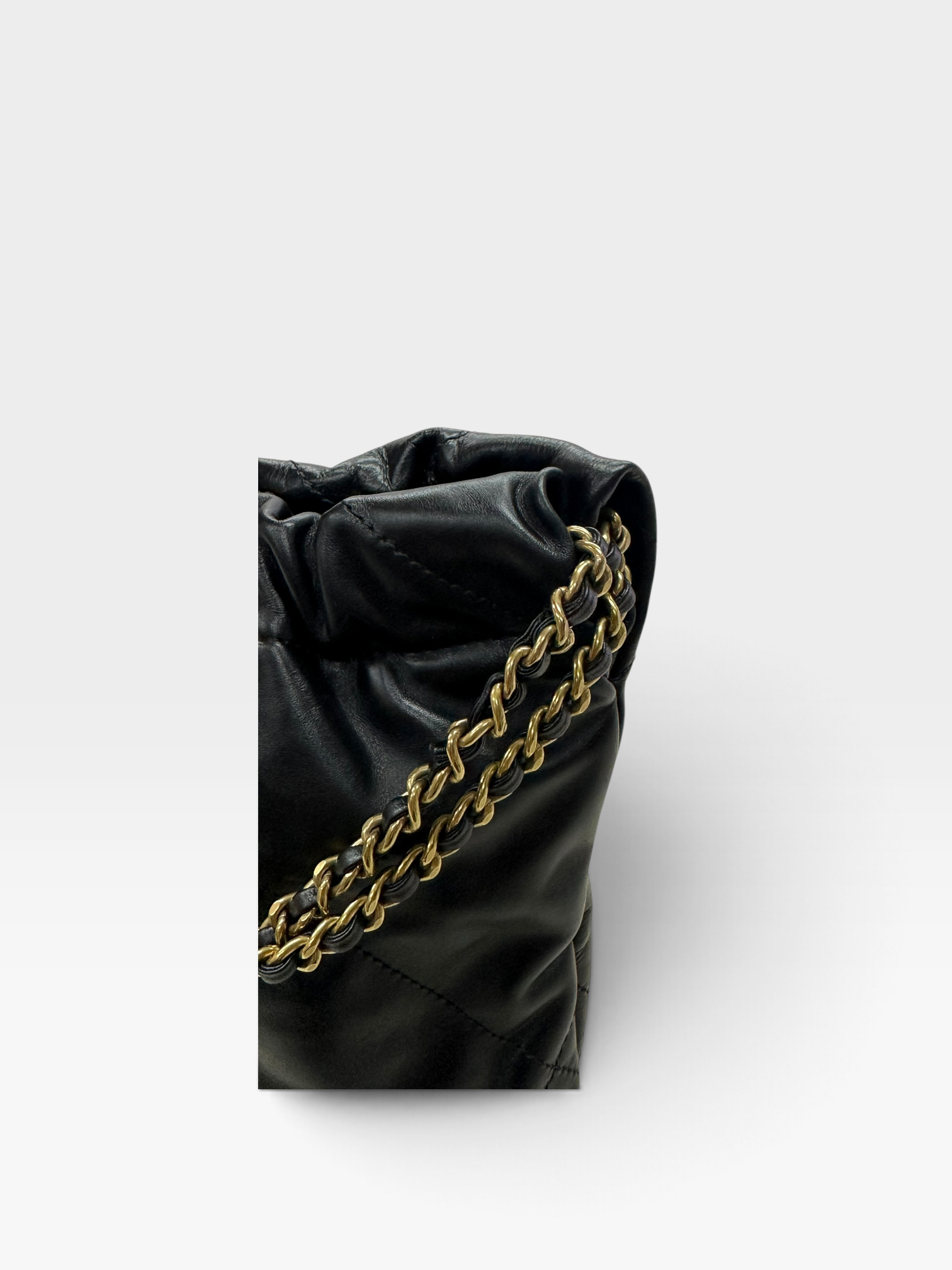 Pre-Owned CHANEL Mini 22 Bag / Product Code: 092501