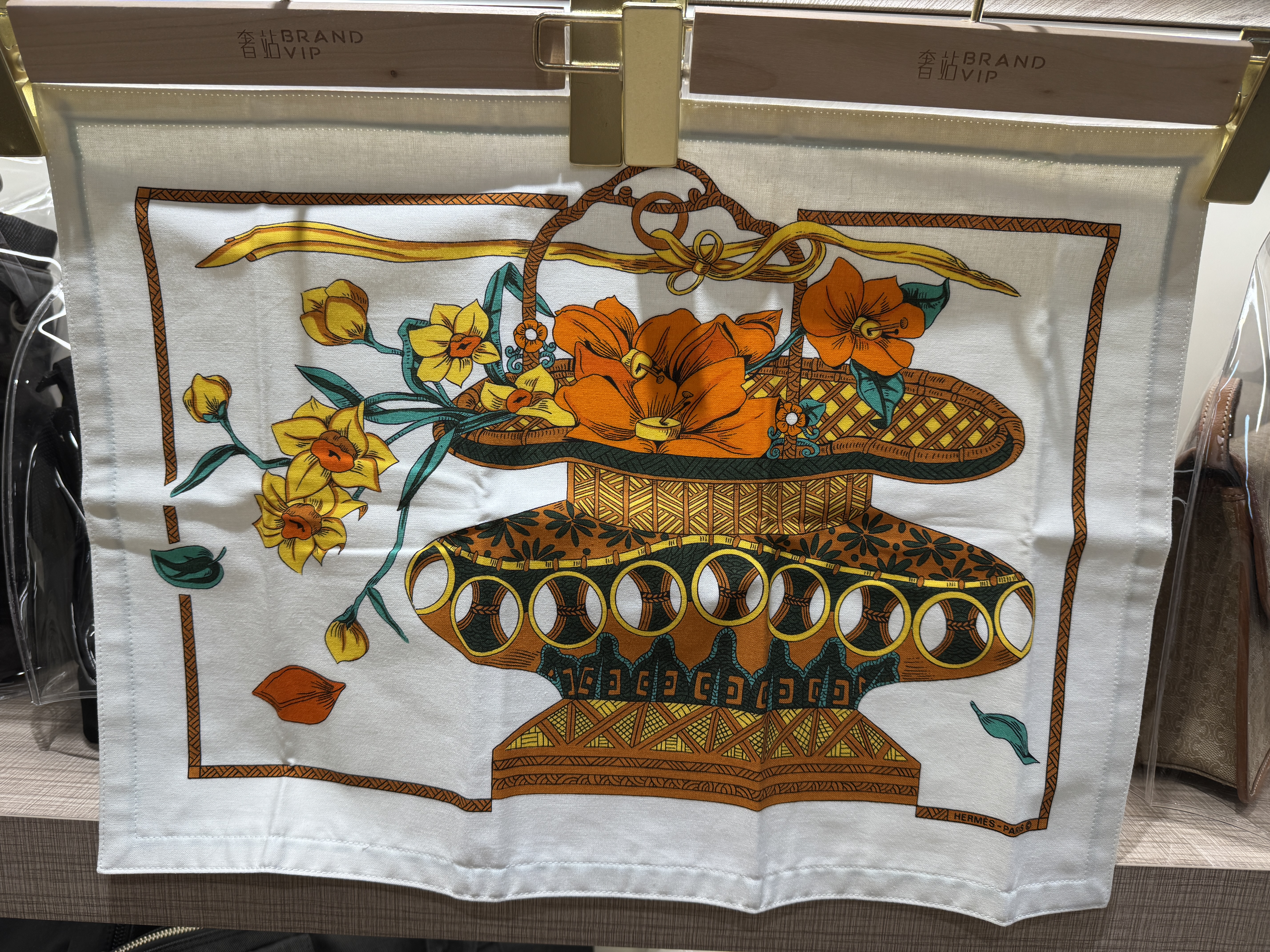 Hermès 儀式感餐桌巾