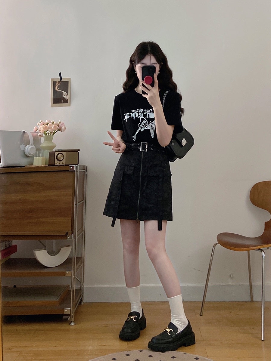 B285(3307) 美式甜酷假两件吉他印花拼下摆工装感口袋黑连身裙