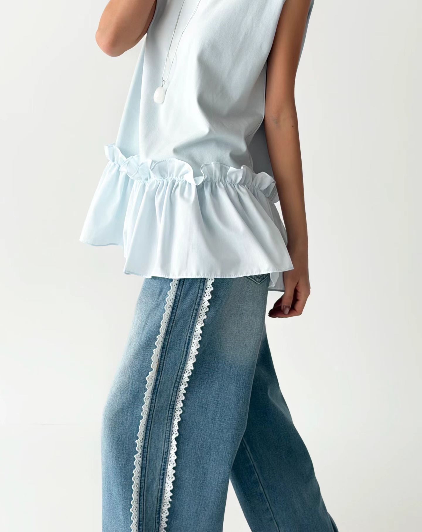 Marie側拼通花邊牛仔褲