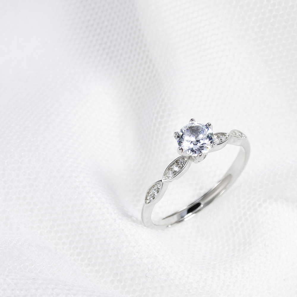 📦訂購 台灣限定 STORY 故事銀飾 唯一 密鑲排鑽莫桑石純銀線戒 戒指