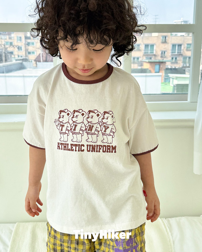 🇰🇷Tiny Hiker tee