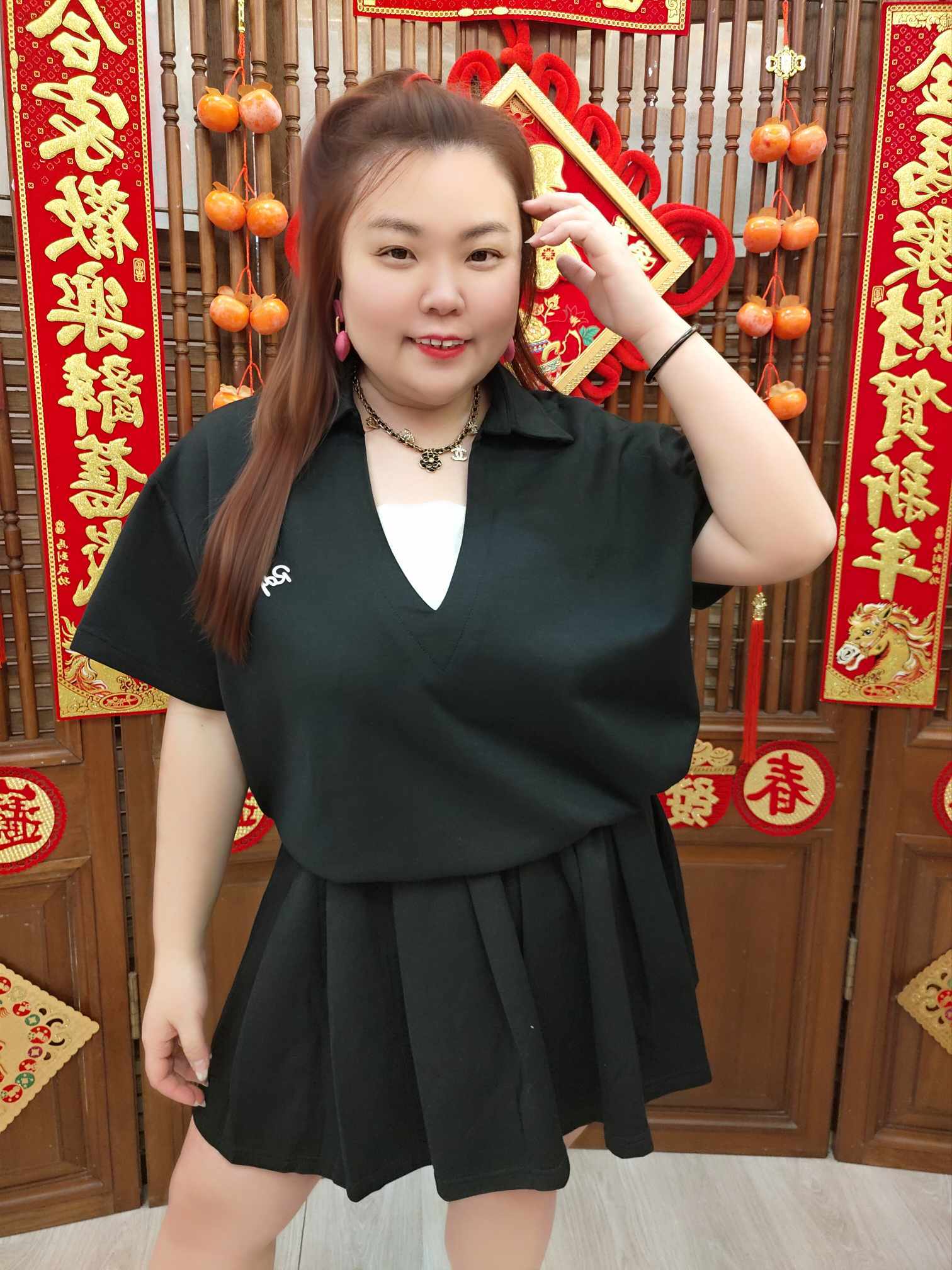 NJD03 TW#8003 假两件V领百褶裤裙套装