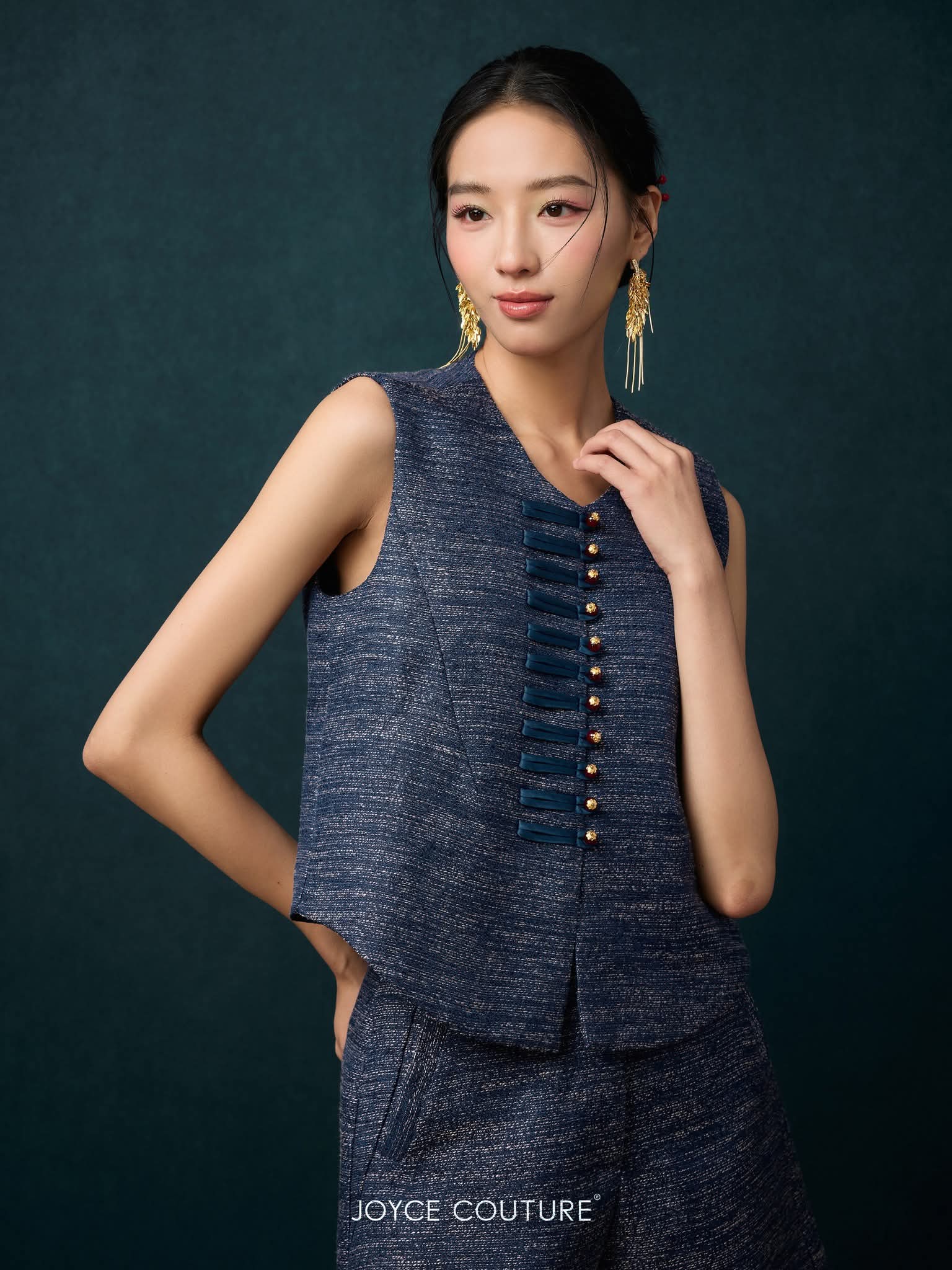 珠饰盘扣沿无袖旗袍上衣 T0176