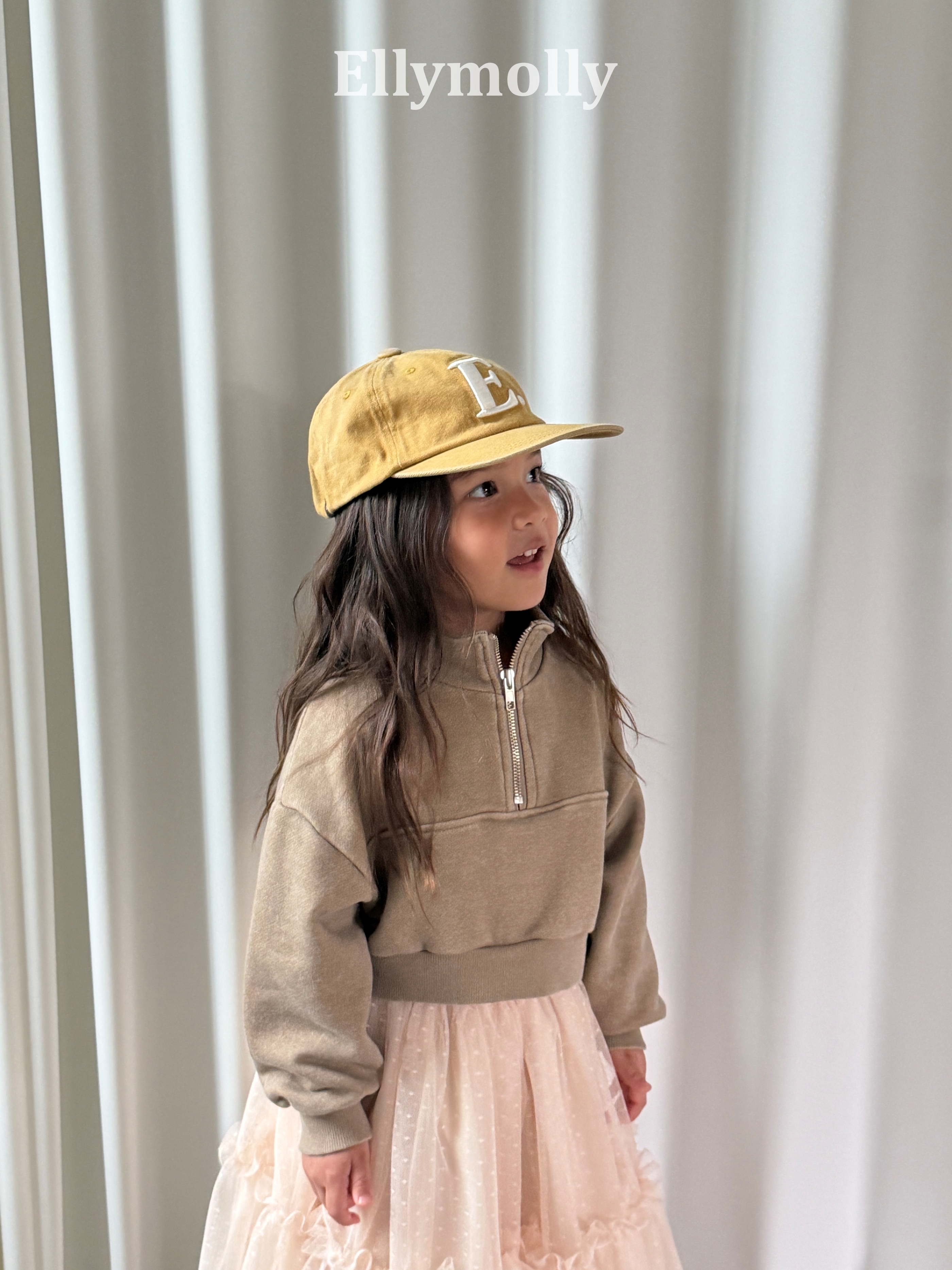 Ellymolly | Arch Pig Half Zip-up
