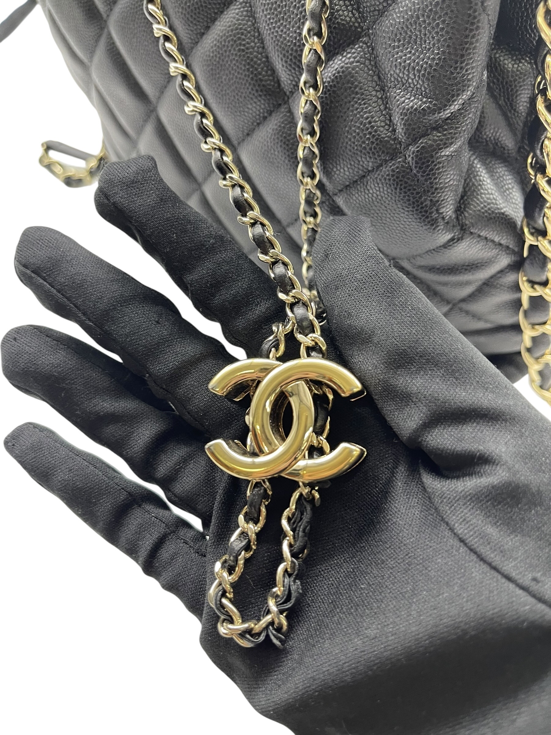 Pre-owned Chanel Rolled Up Bucket Bag / Product Code: 072901