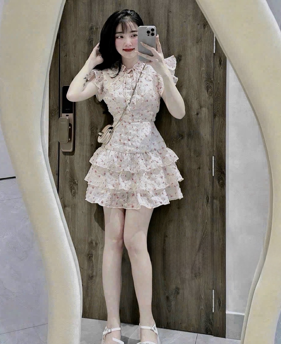 碎花荷葉邊迷你连体裤