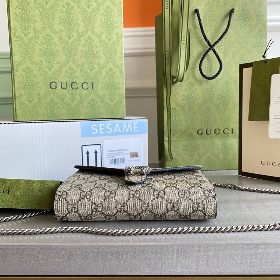 👜独家特级正品品质 ️401231新包装 尺寸：20144cm！ 迷你酒神系列❣️ 织纹虎头马刺扣woc链条包，三个单独内部隔层和十六个卡片隔层。。附带️全套最新绿色系列环保包装🔥✨