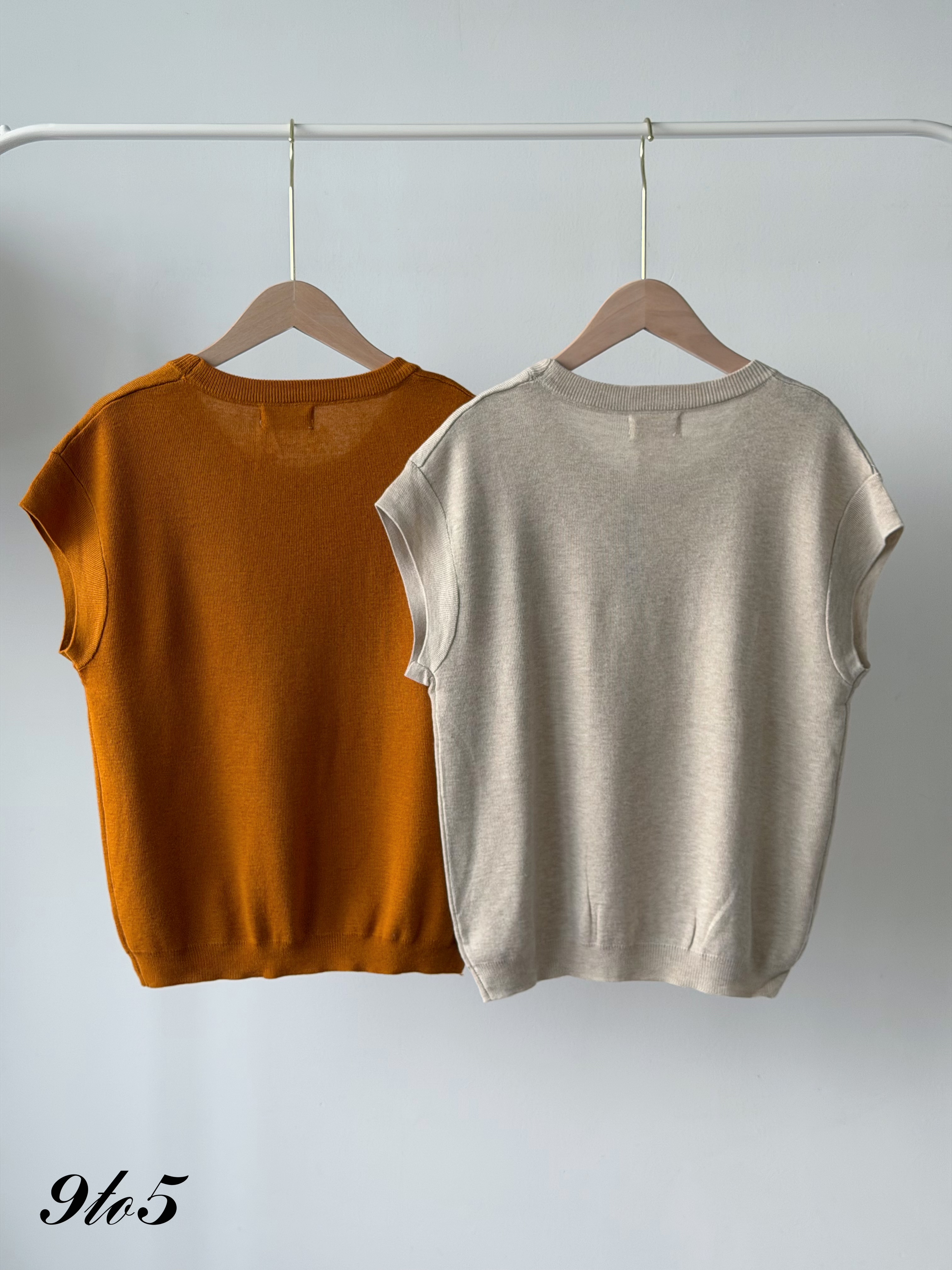 T4543 Round Neck Knit Top - 5 Colors 