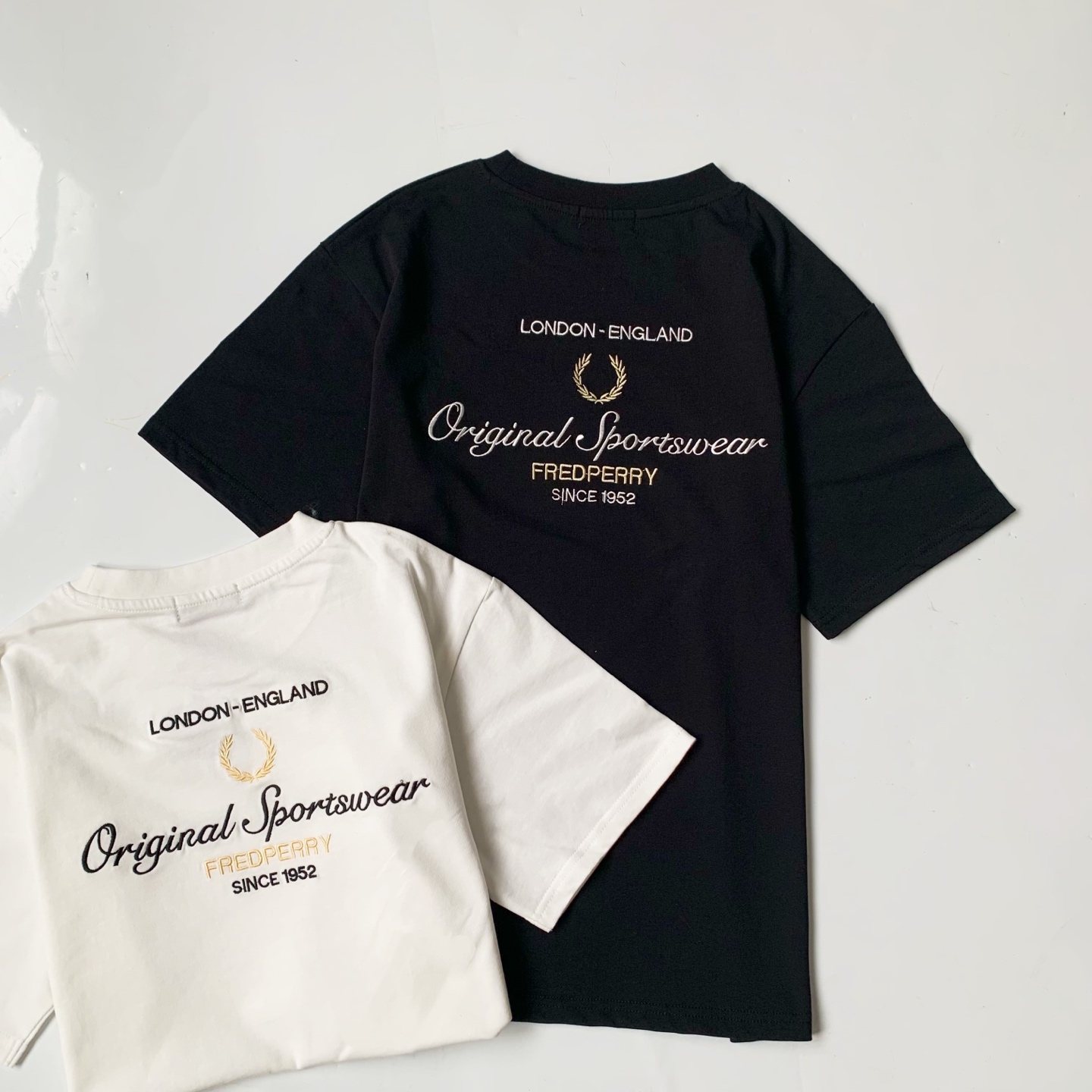 FRED PERRY 麥穗前後刺繡短袖Tee 