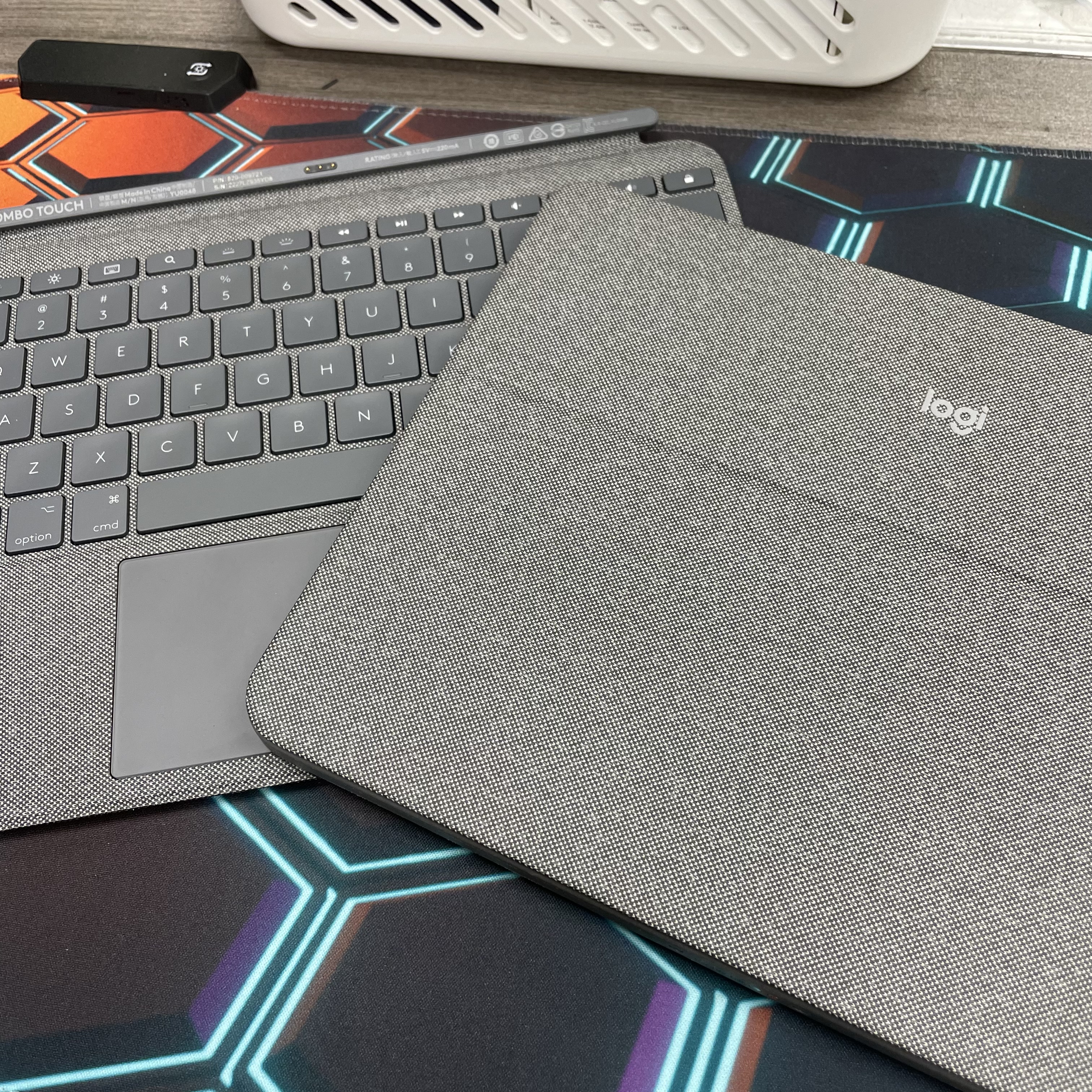 *6655 Logitech Combo Touch Keyboard 11吋 for iPad Pro gen 2-4 灰色 gray