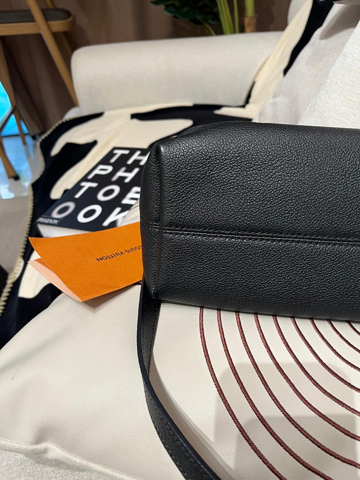 Lv Bundle 2 way bag M47209 Empreinte Calfskin Monogram  100%Authentic ,98%new ✅專門店收據✅塵袋✅box