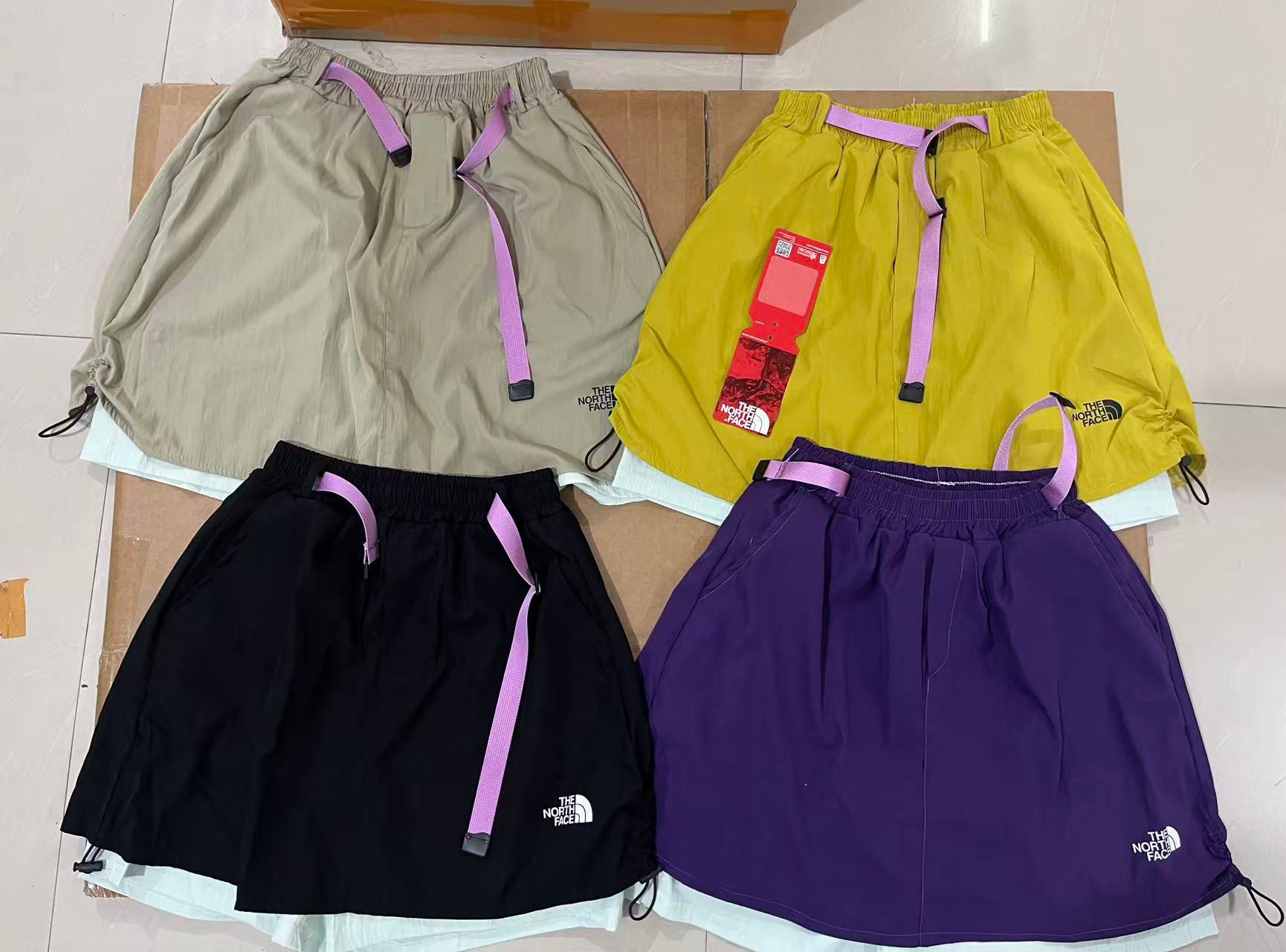 $98件。2件起$90件。TNF山系户外裙褲有打底安全