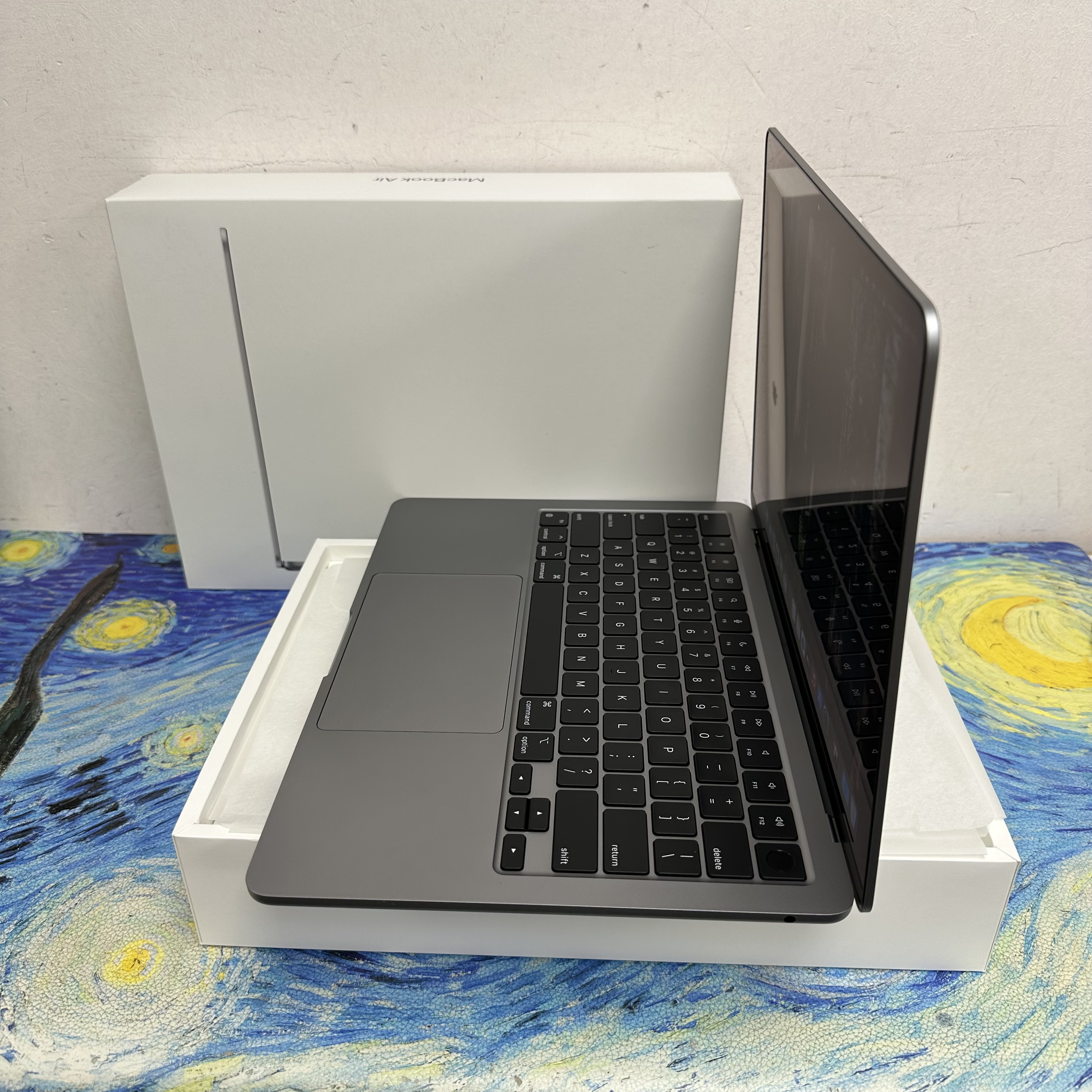 APPLE  MacBook Air M3 2023 M3 CPU/24GB Ram/1TB SSD/8核心GPU/Liquid Retina Mon/13.6吋/太空灰/Gaming Laptop / Notebook / / 文書機 /