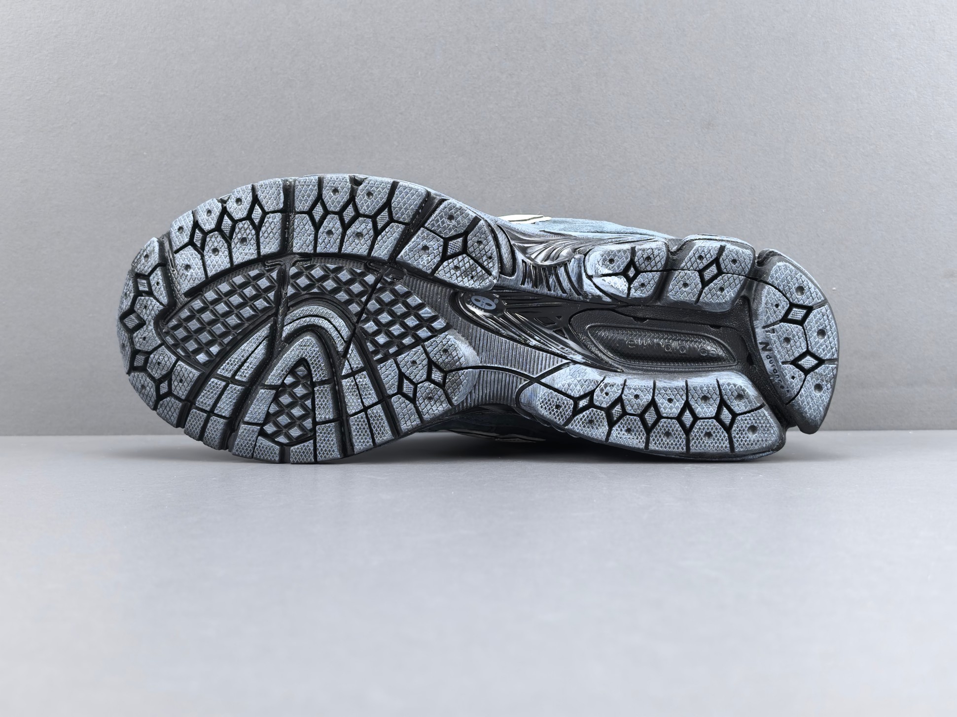 New Balance 2002R ML2002RBV