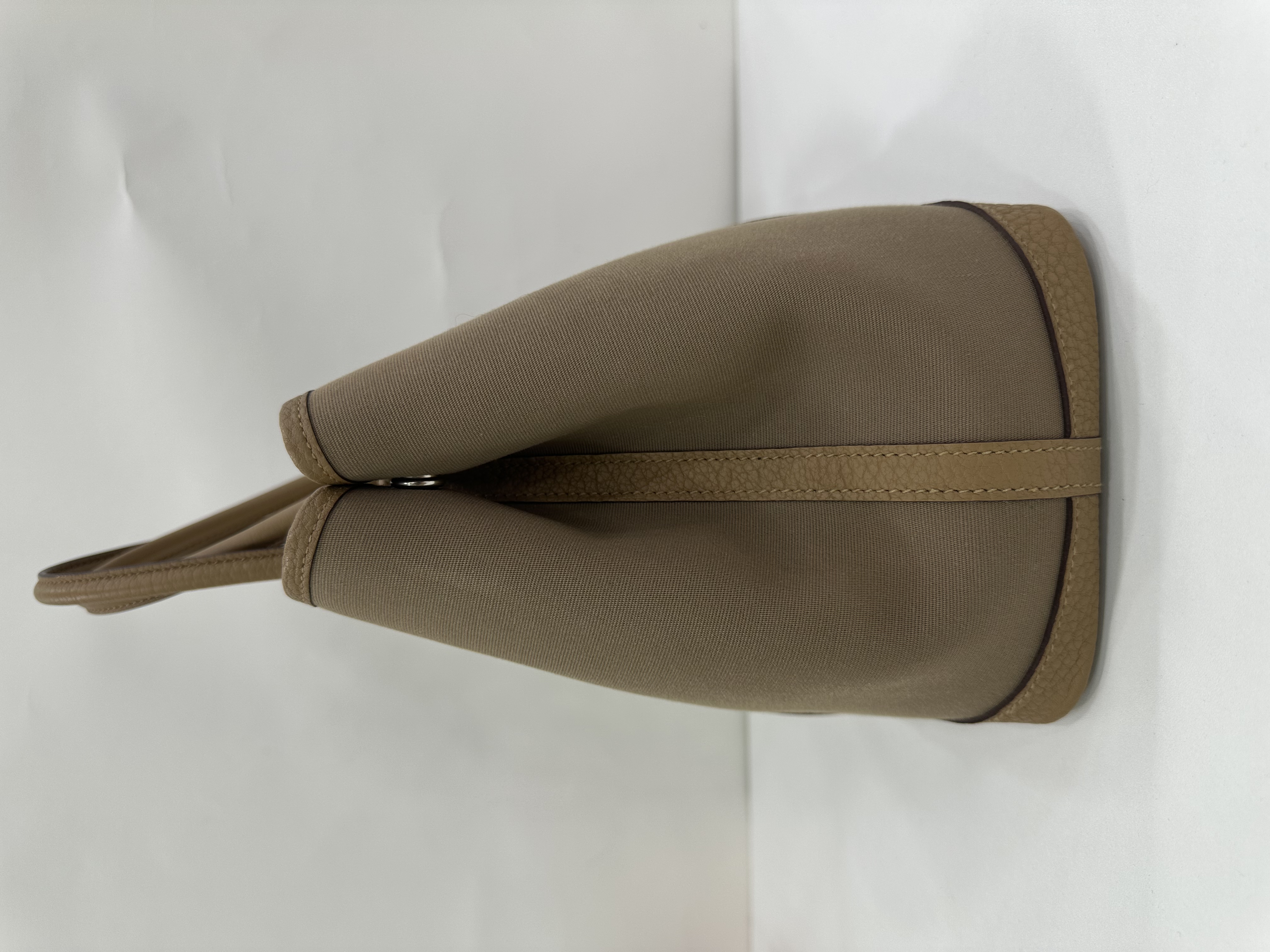 直播貨品 |  [1個-$100 2個-$300］GG73