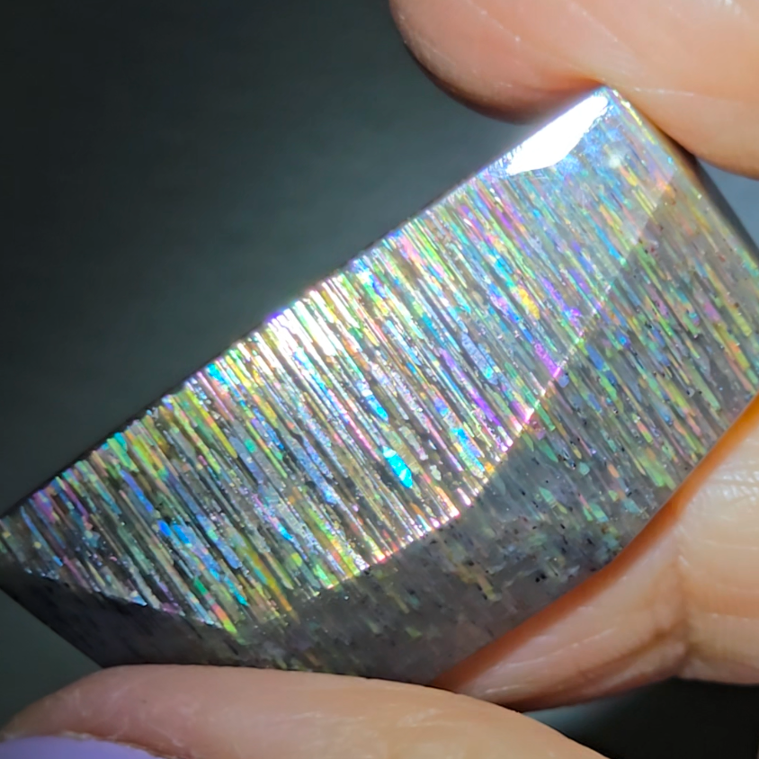 Rainbow meteor shower sunstone from Tanzania - SM95