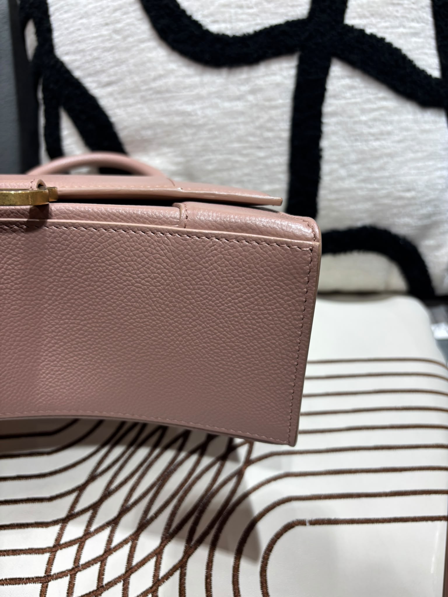 Balenciaga Nude Calfskin Hourglass 2 way bag 593546 100%Authentic, 98%New ✅Dust Bag