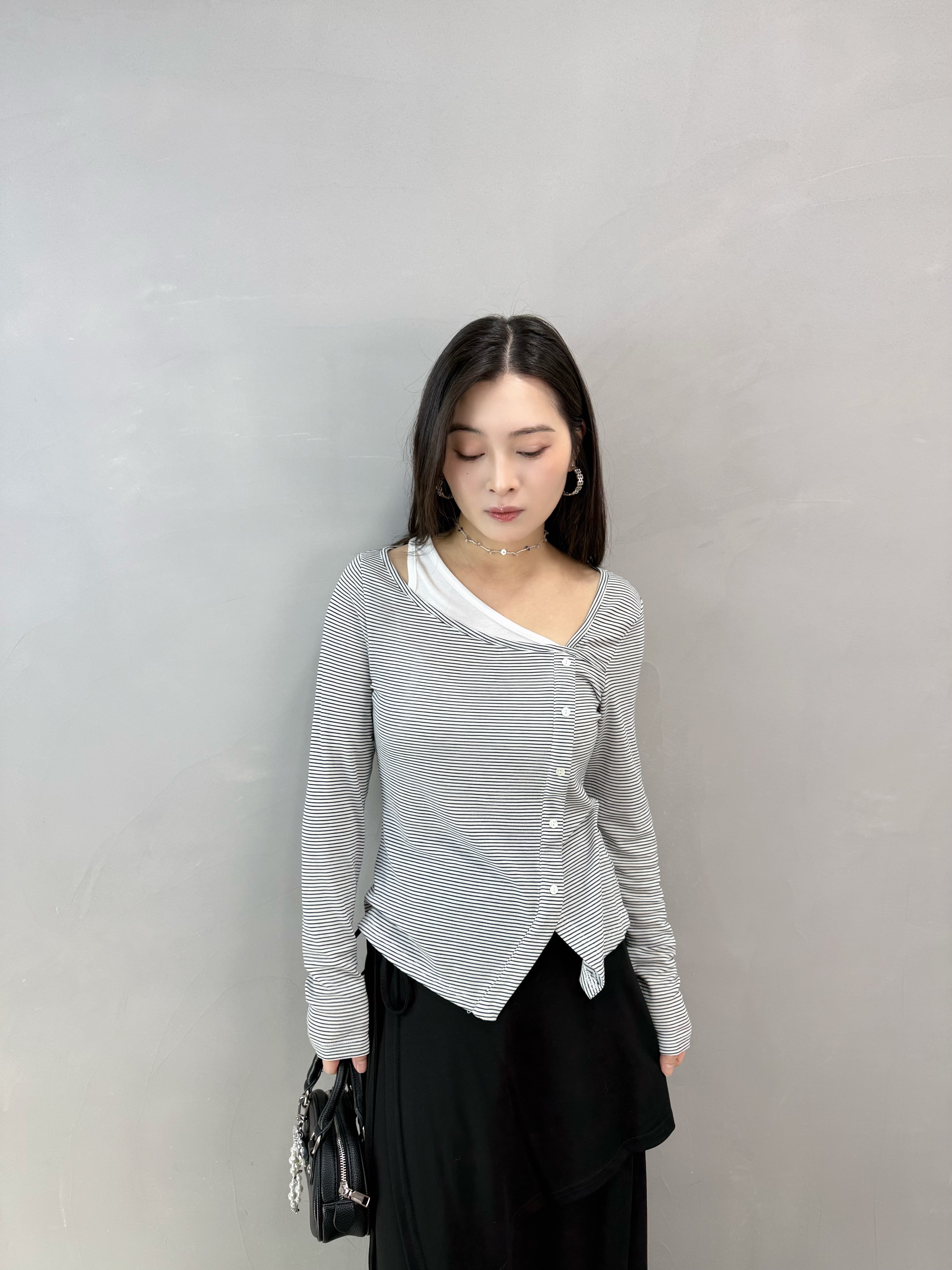 H63 假兩件開叉橫間Tee